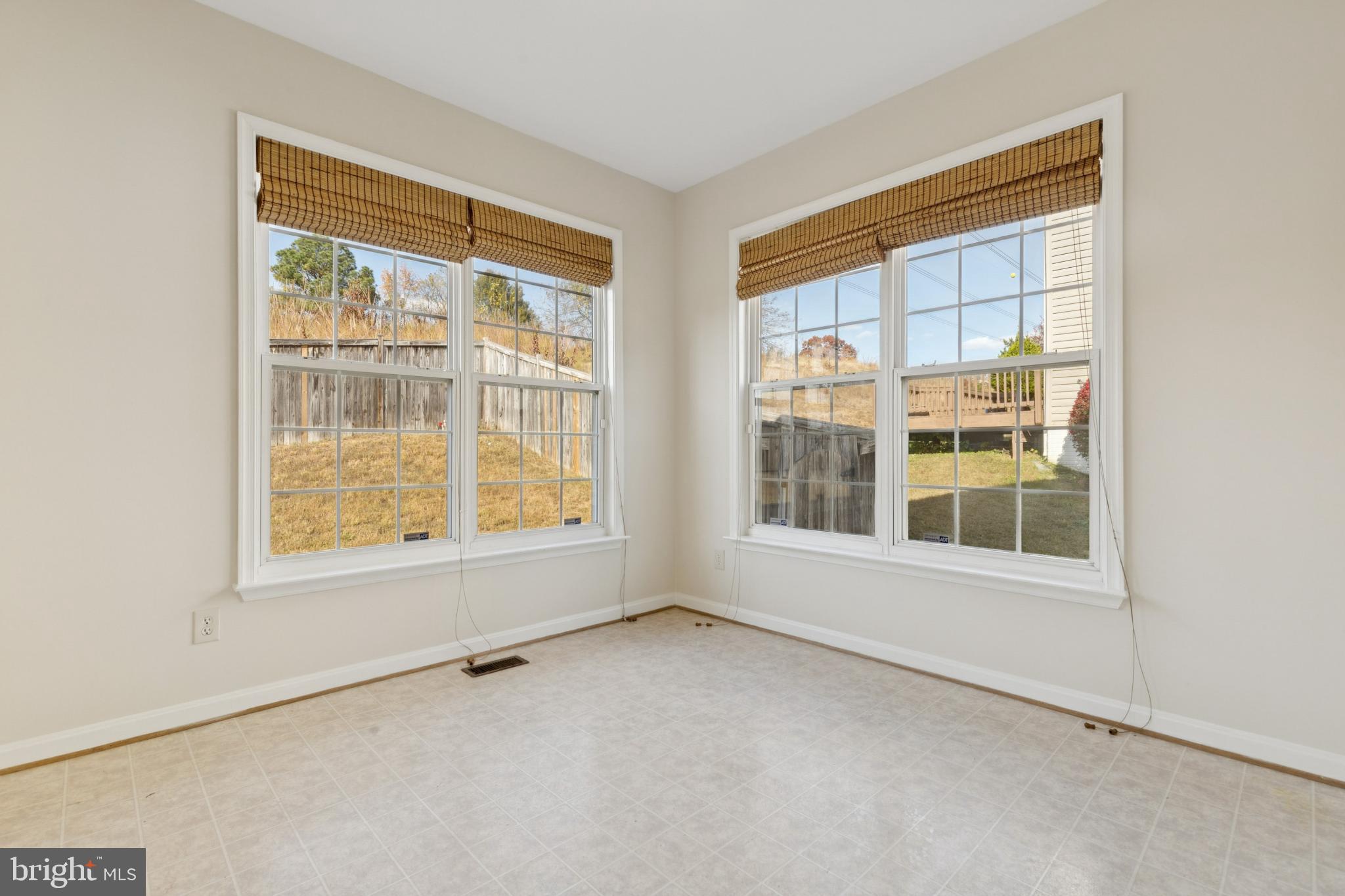 POTOMAC COVE - Residential Lease