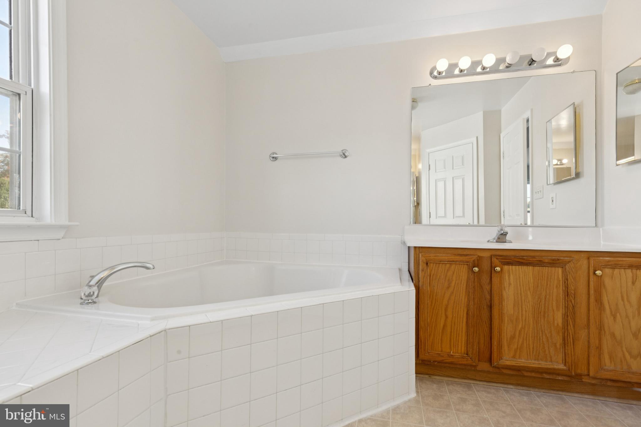 POTOMAC COVE - Residential Lease