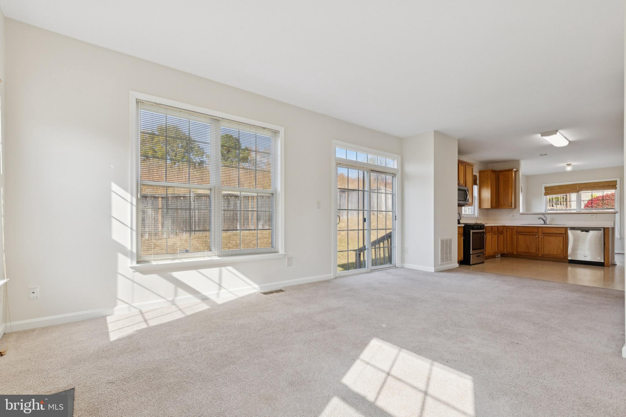 POTOMAC COVE - Residential Lease