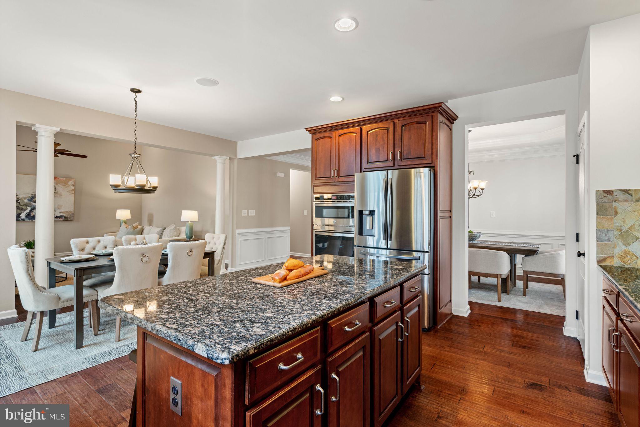 SOUTH RIDING - Residential