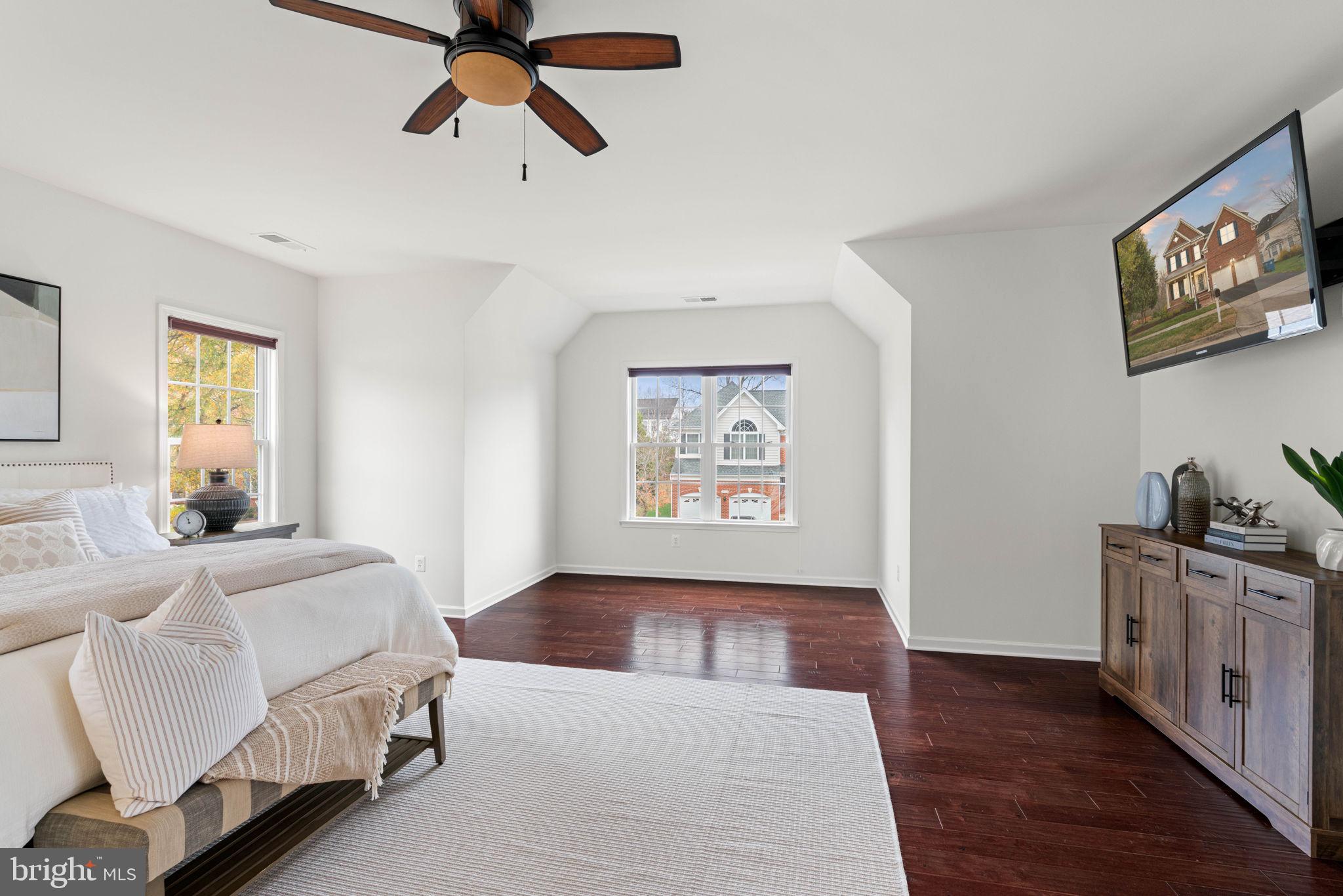 SOUTH RIDING - Residential