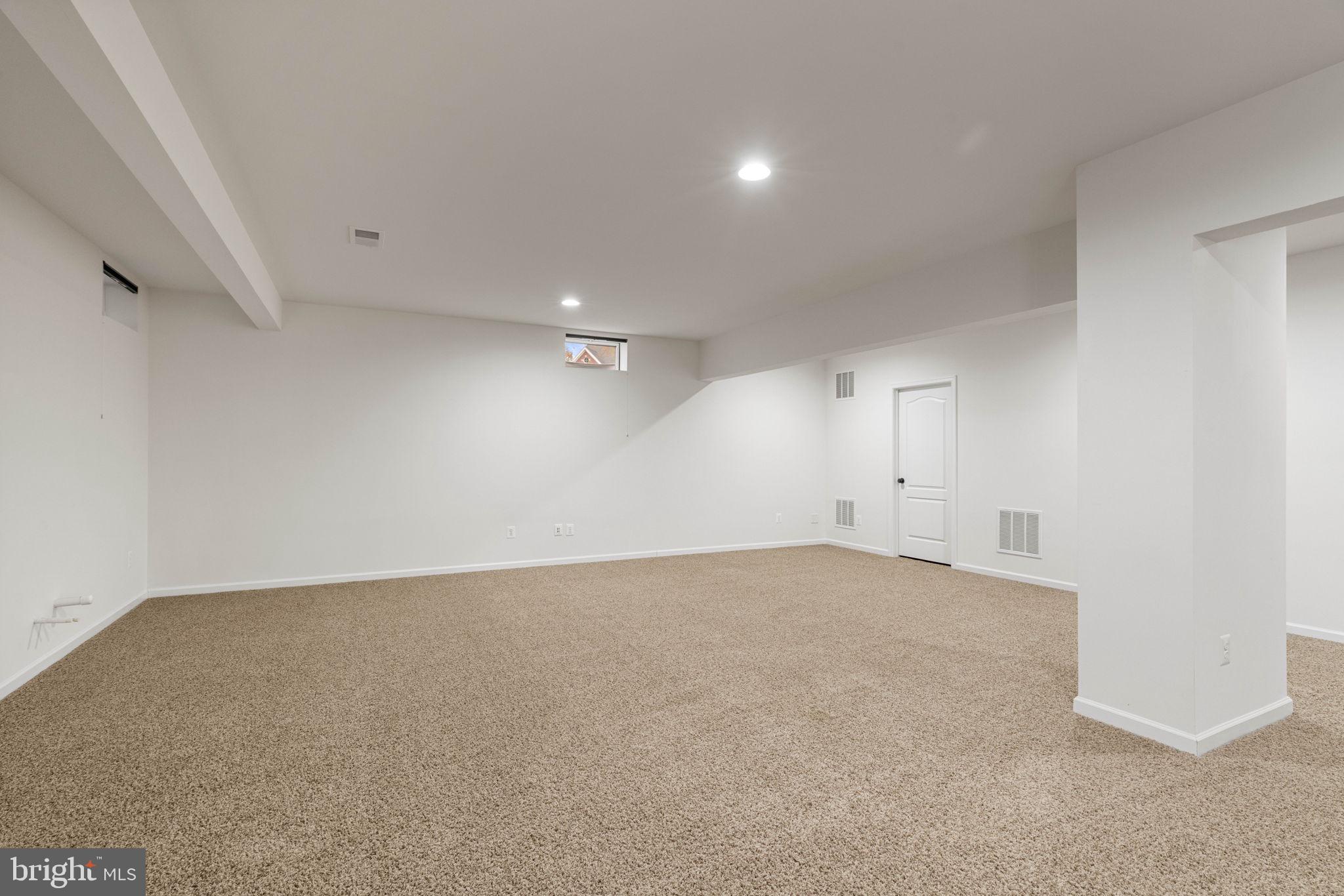 SOUTH RIDING - Residential