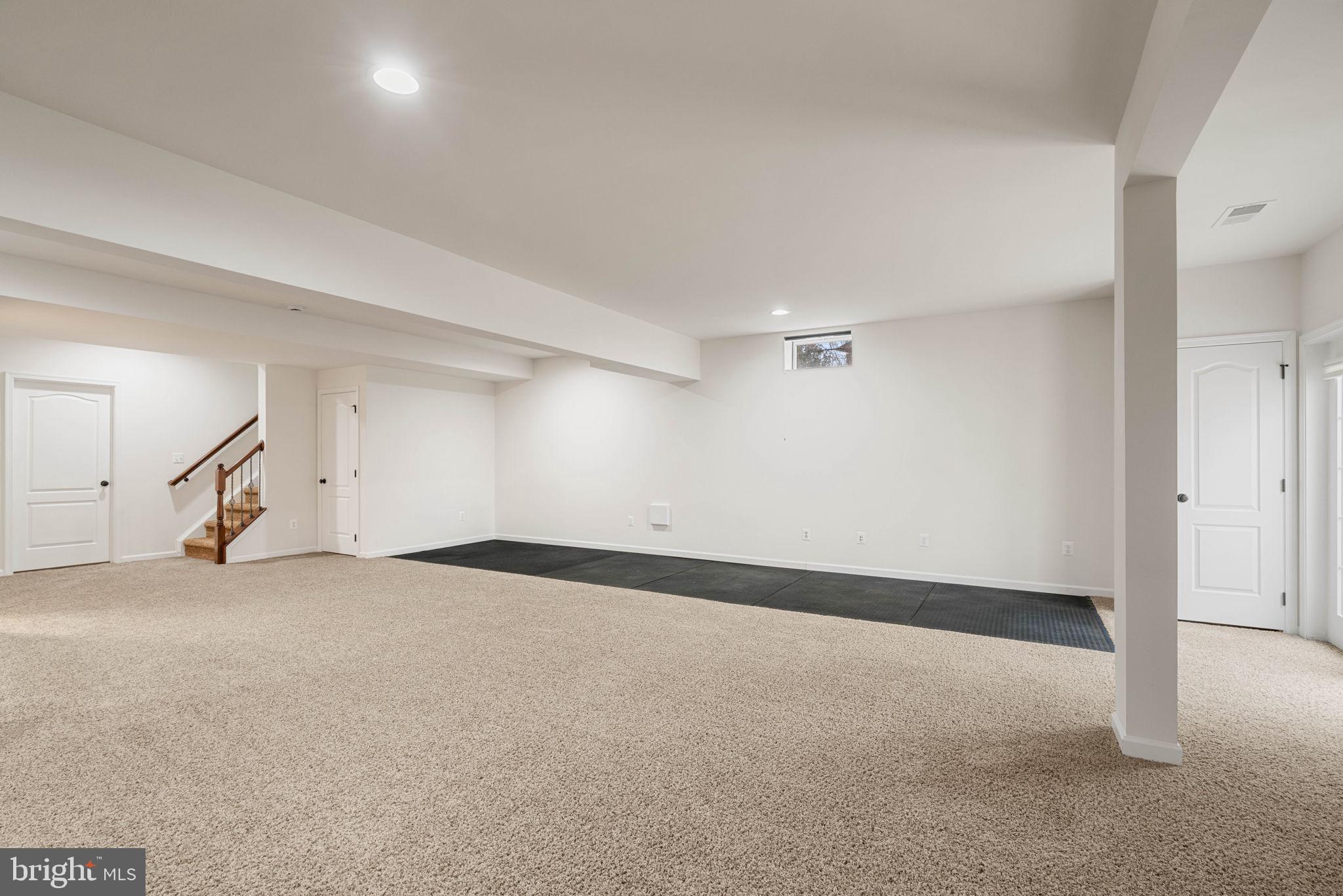 SOUTH RIDING - Residential