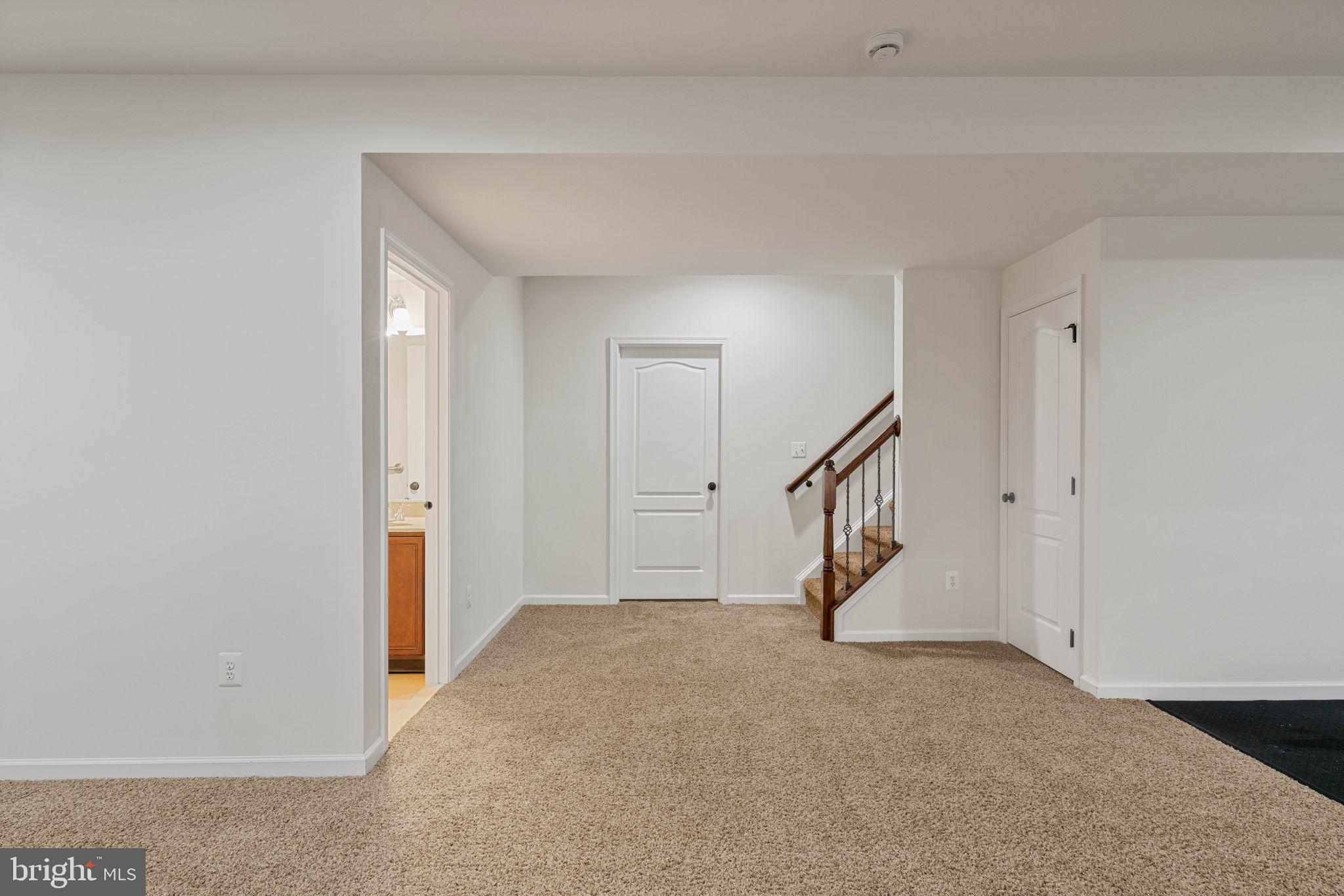 SOUTH RIDING - Residential