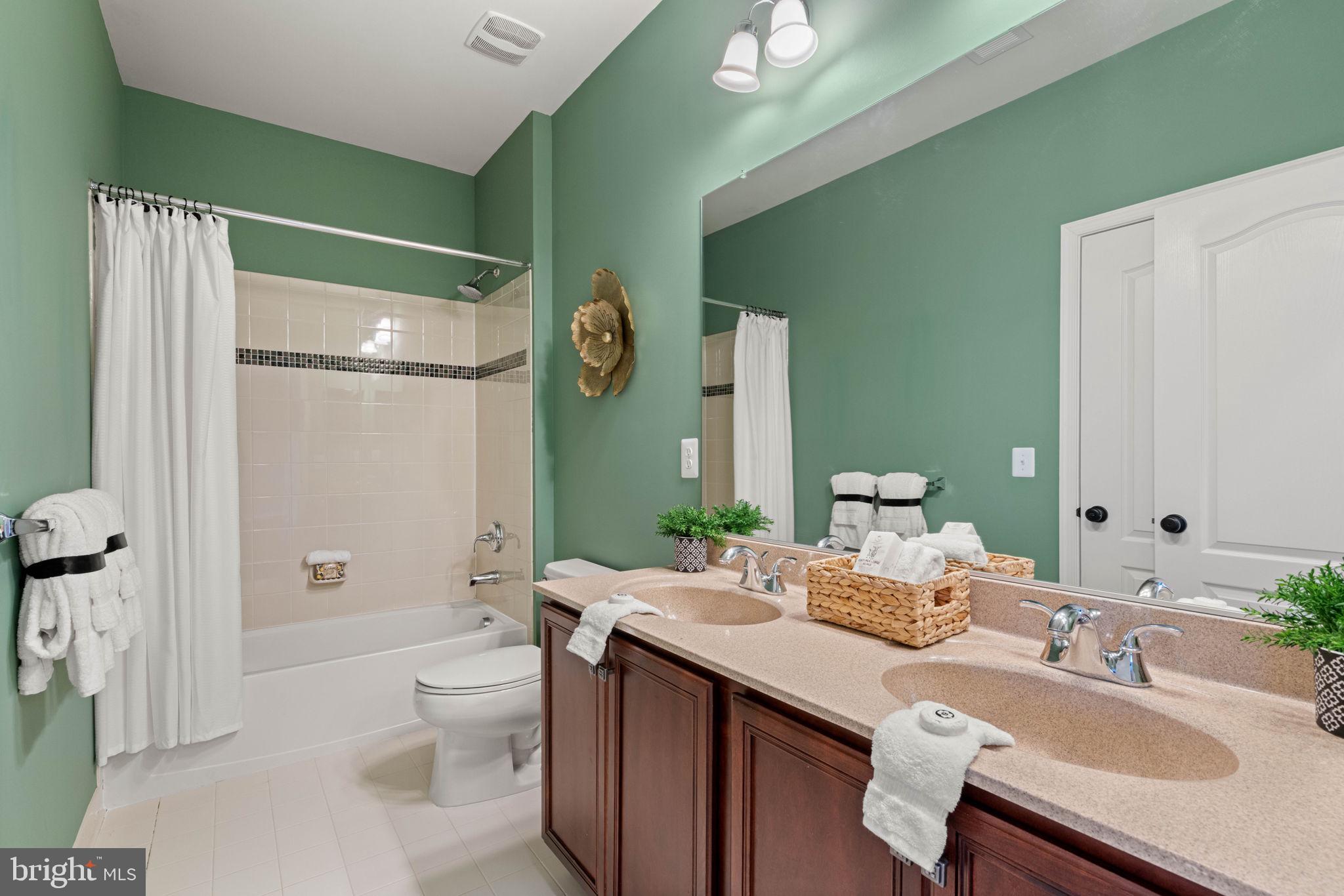 SOUTH RIDING - Residential