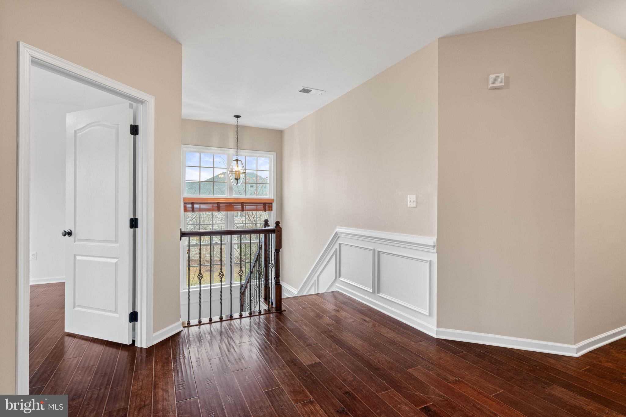 SOUTH RIDING - Residential