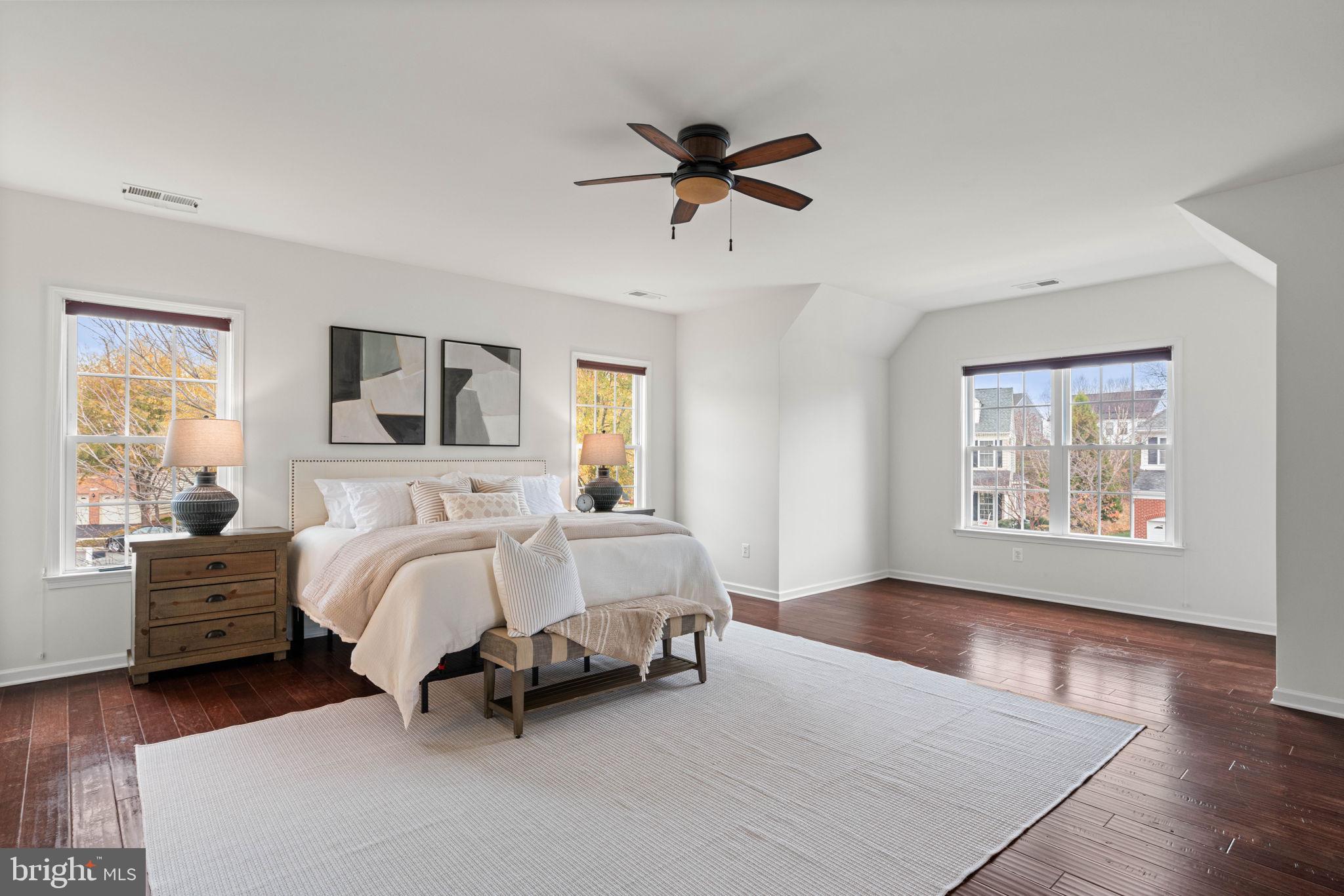 SOUTH RIDING - Residential