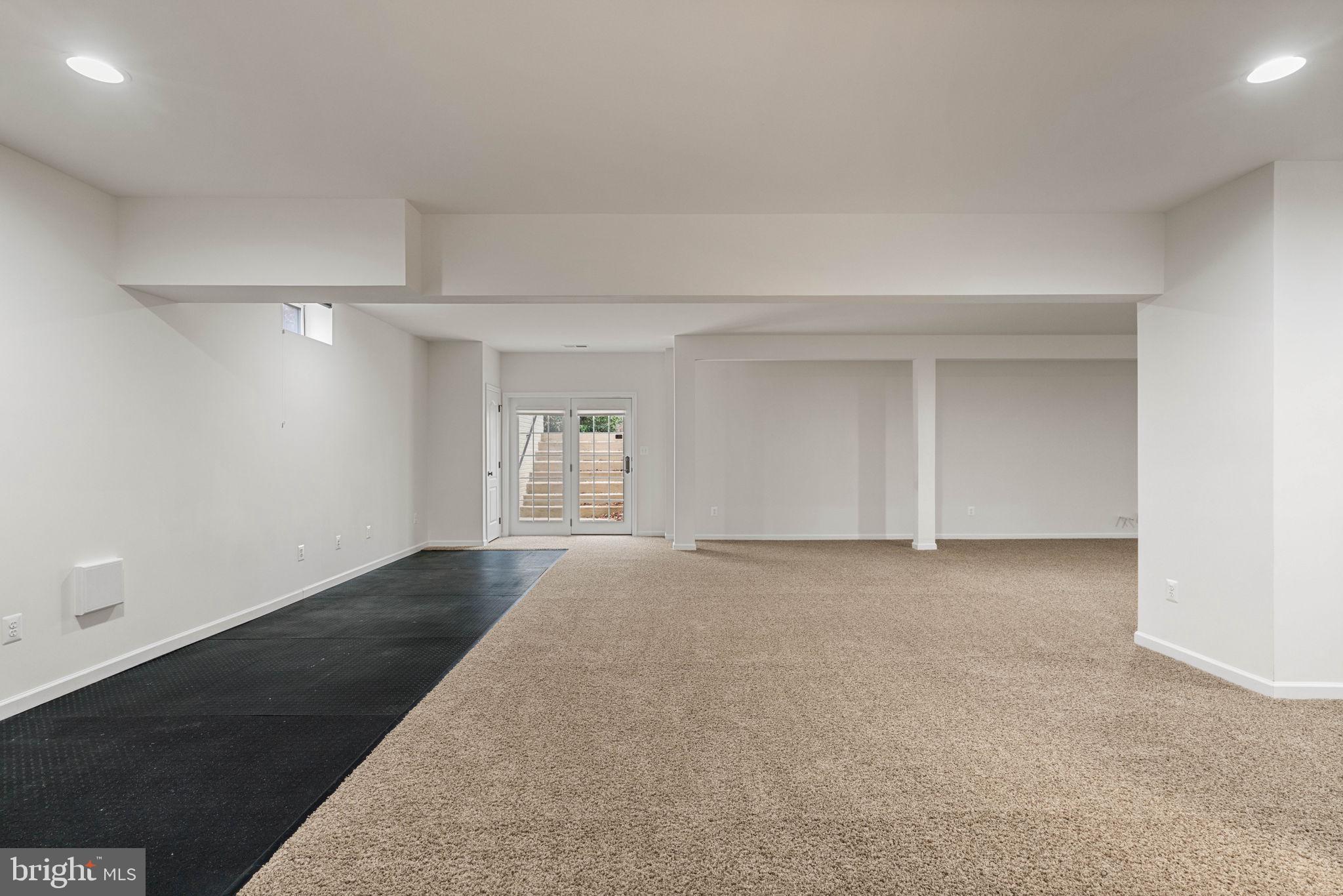 SOUTH RIDING - Residential