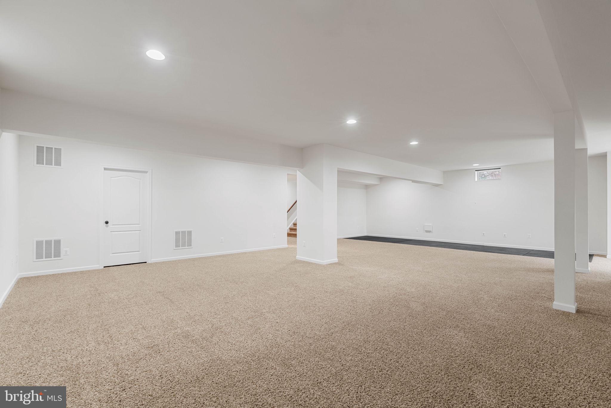 SOUTH RIDING - Residential