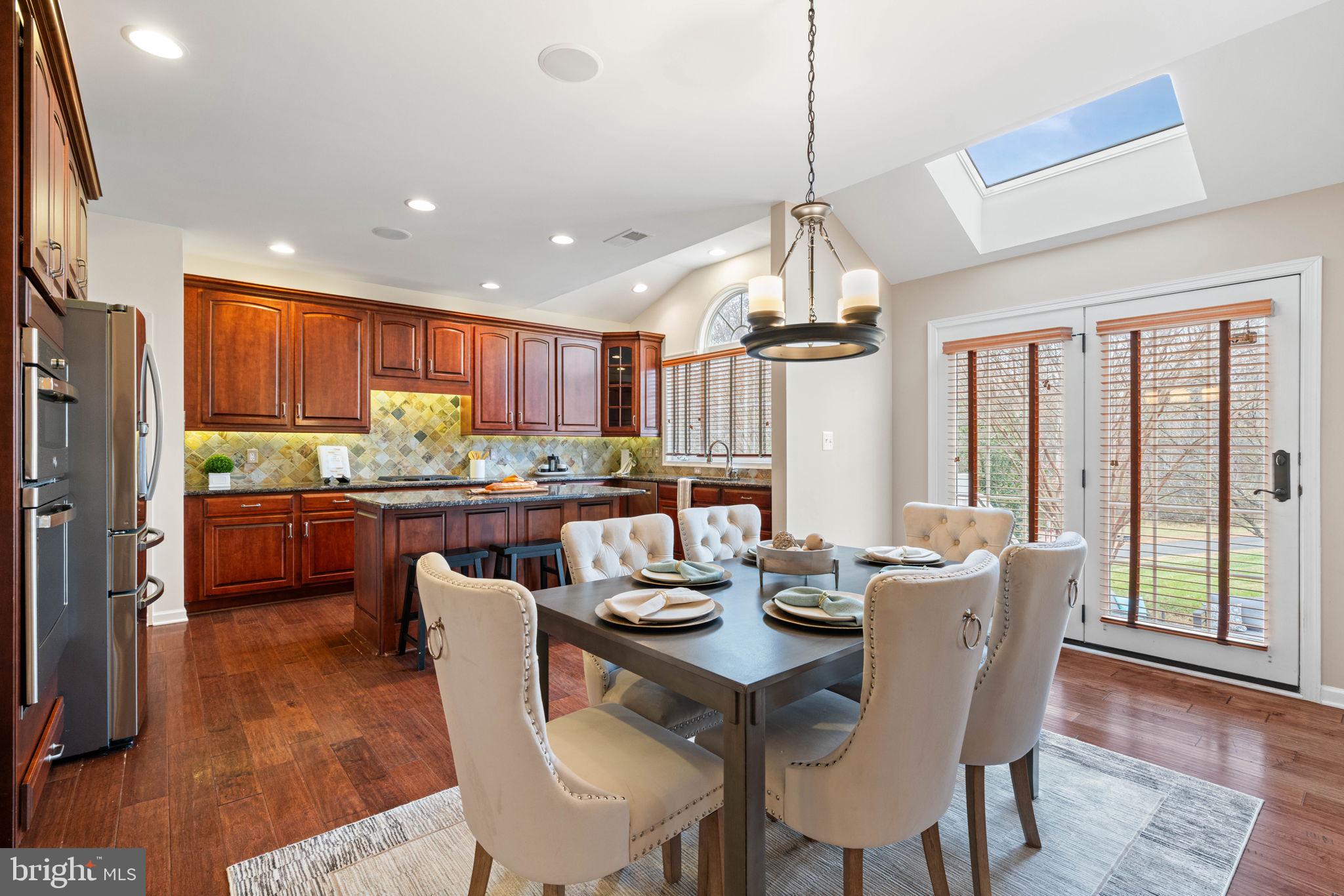 SOUTH RIDING - Residential