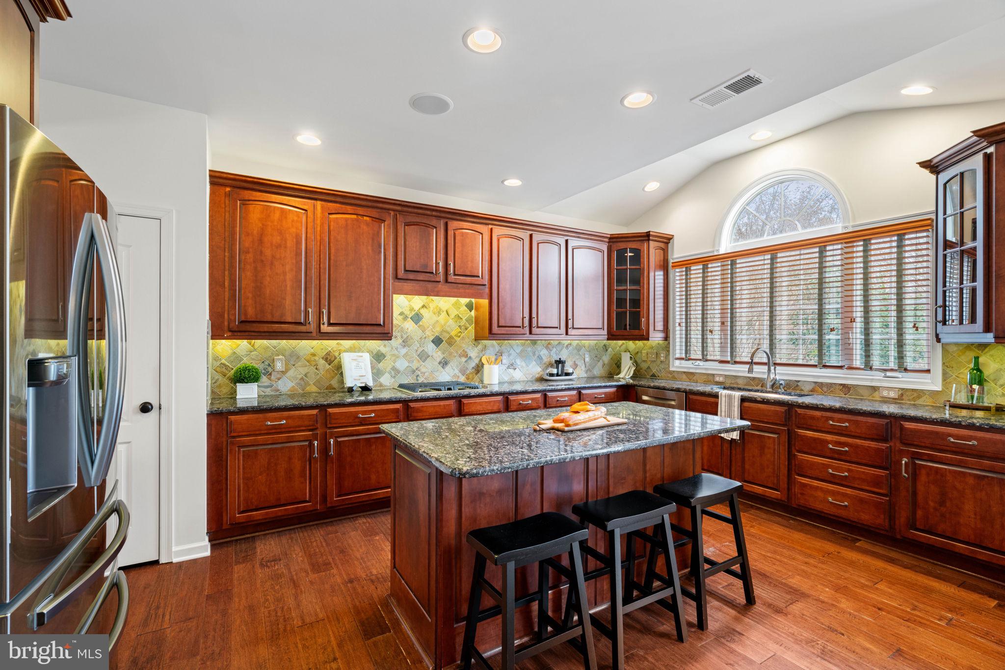 SOUTH RIDING - Residential