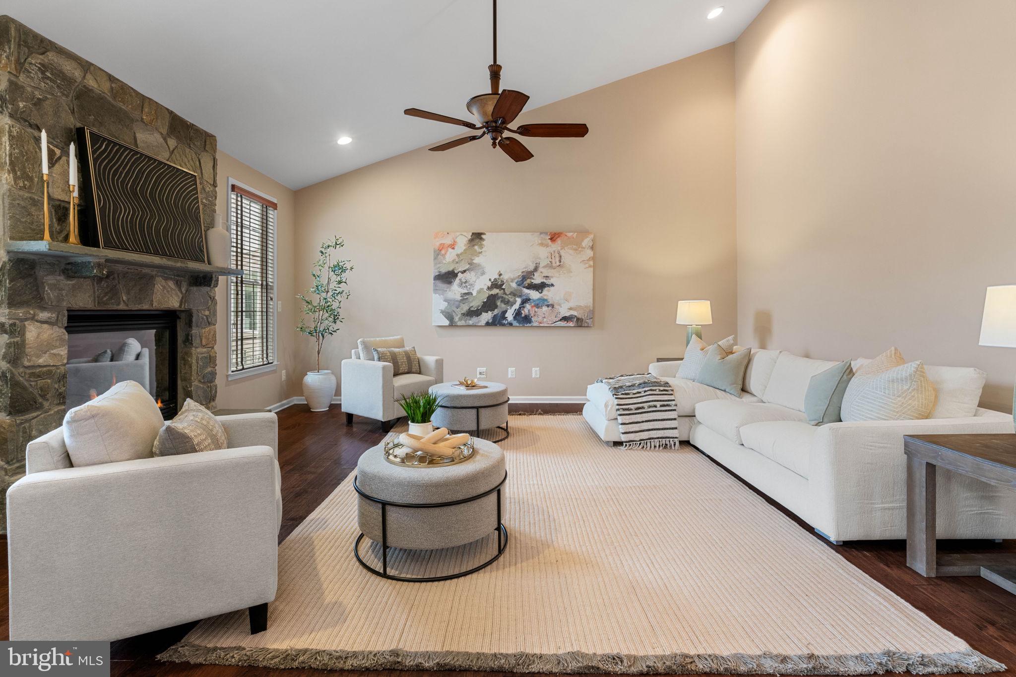 SOUTH RIDING - Residential