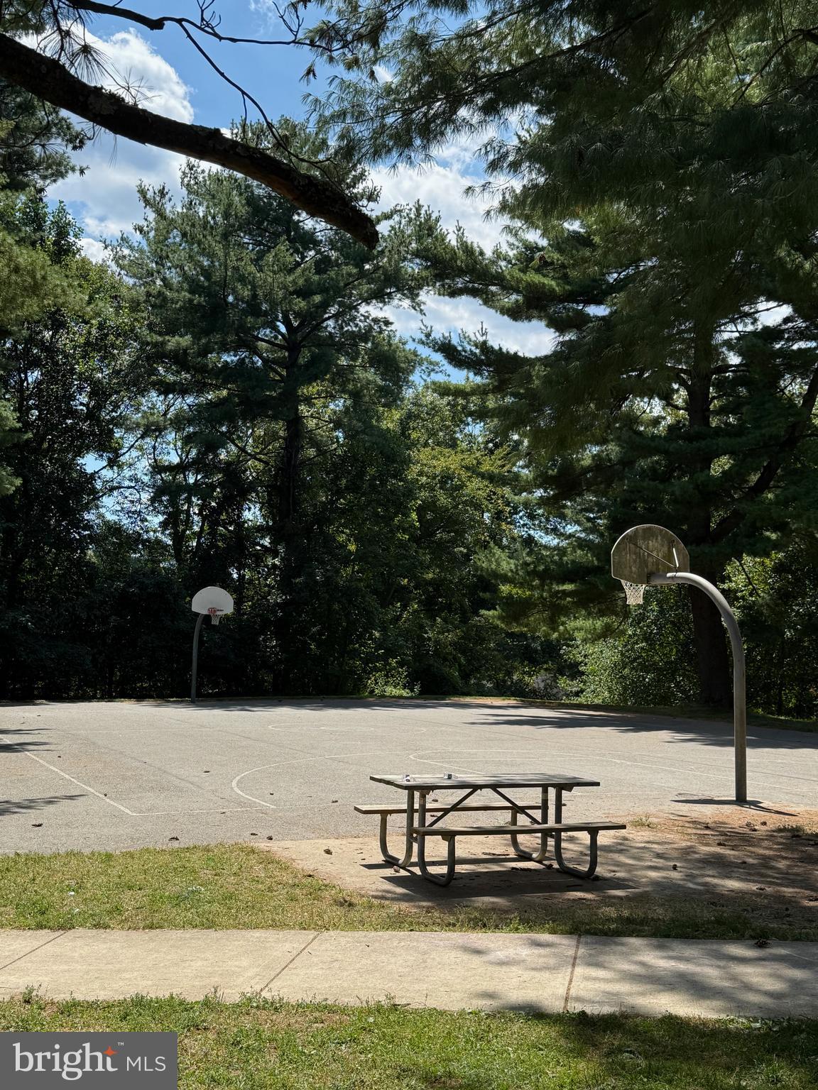 WESTMORELAND HILLS - Residential