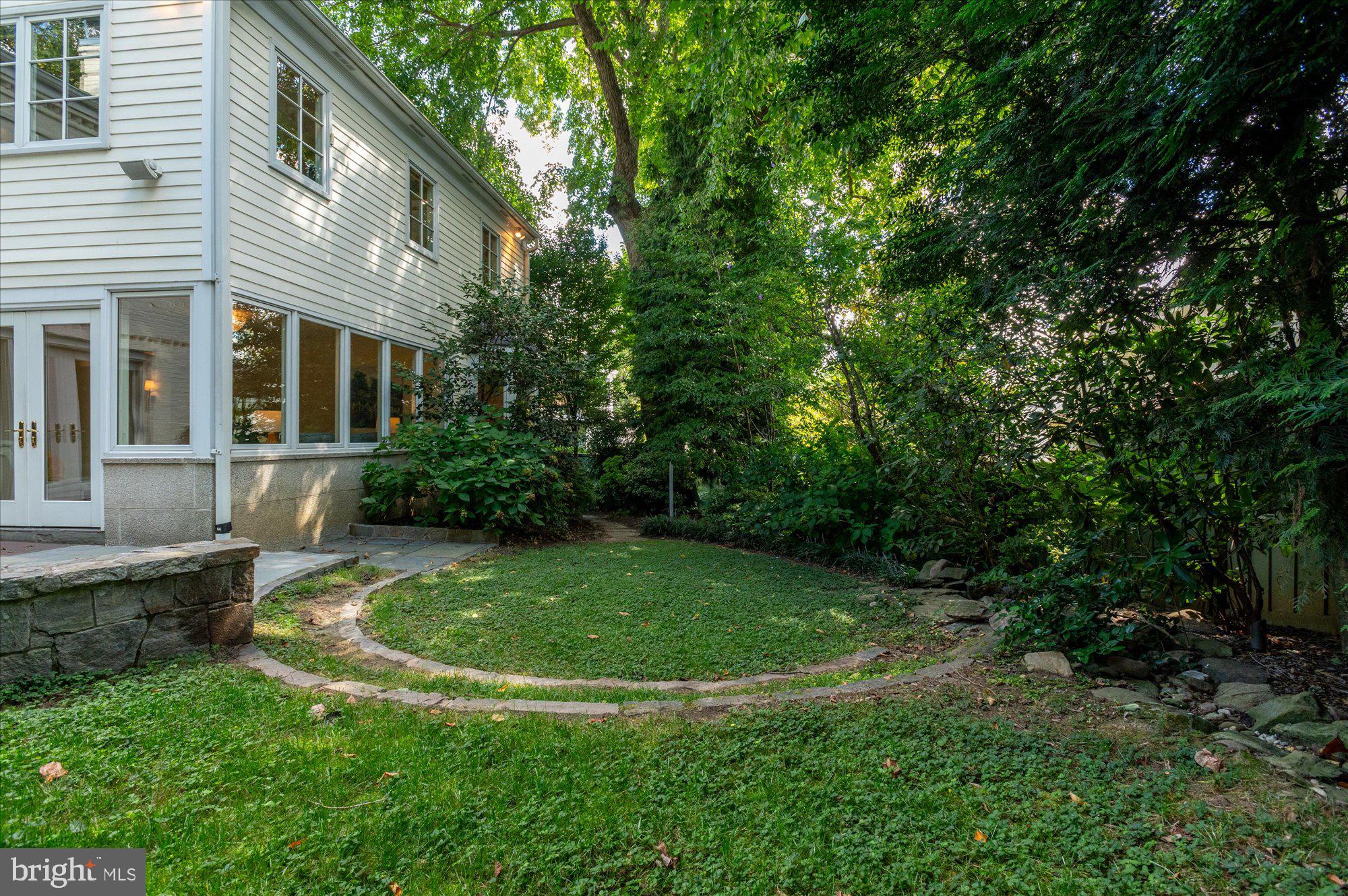 WESTMORELAND HILLS - Residential