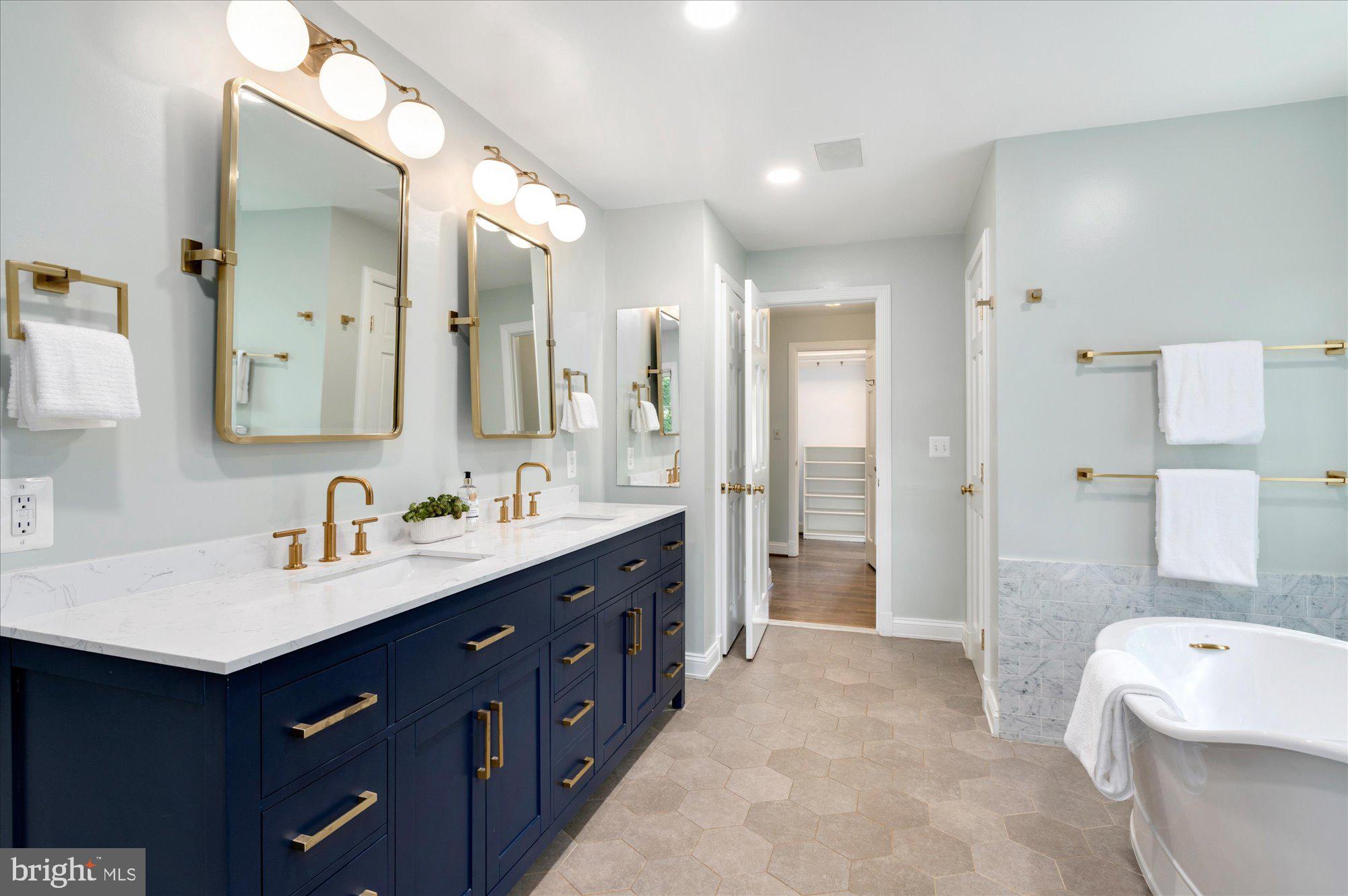 WESTMORELAND HILLS - Residential