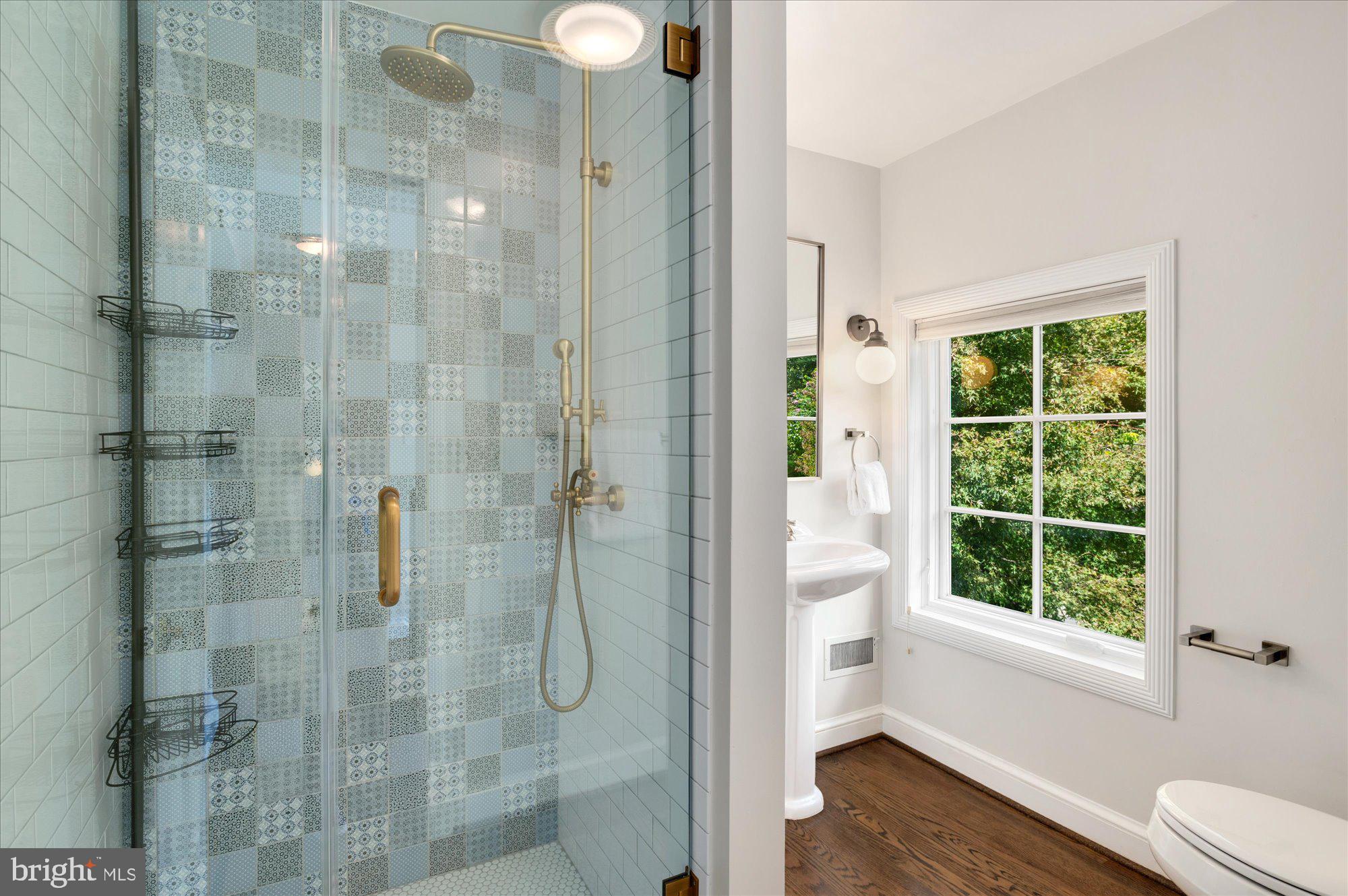 WESTMORELAND HILLS - Residential