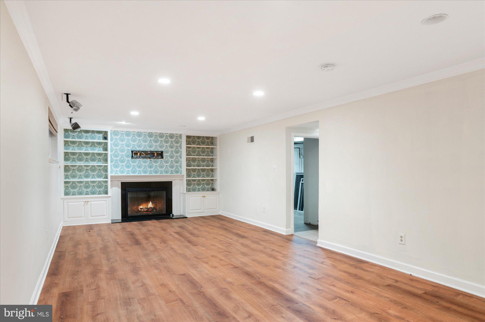 WESTMORELAND HILLS - Residential