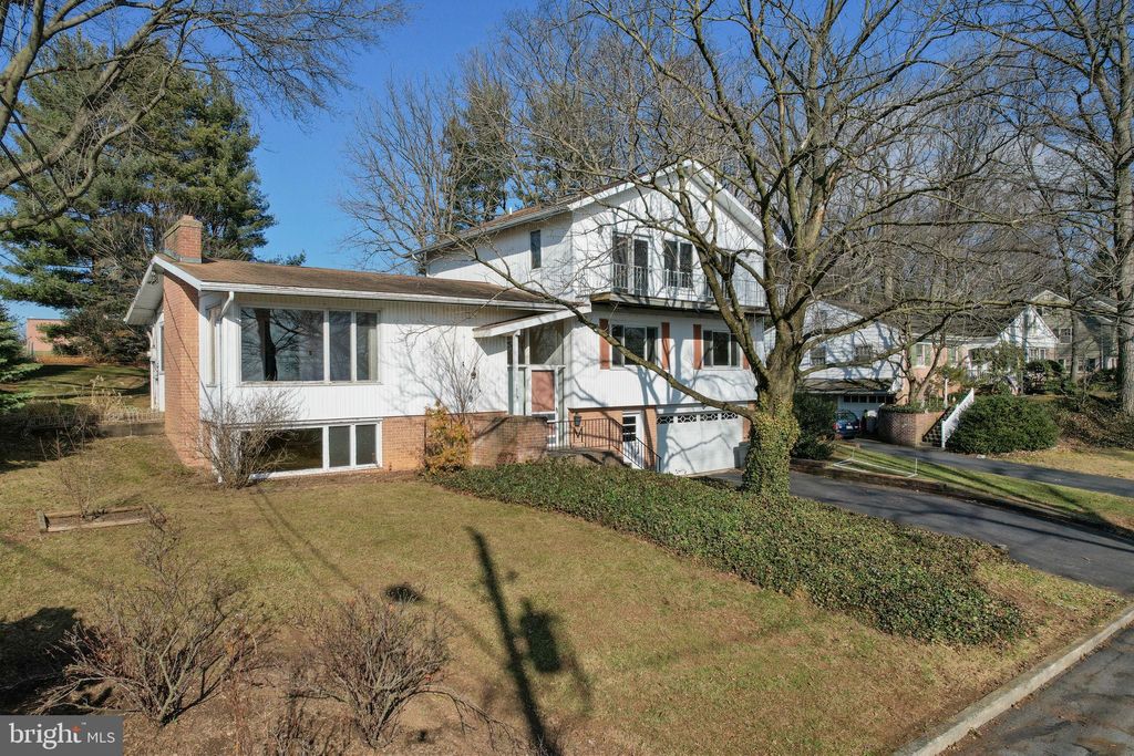 Photo of 1207 HILLCREST RD, AKRON, PA 17501 (MLS # PALA2029568)