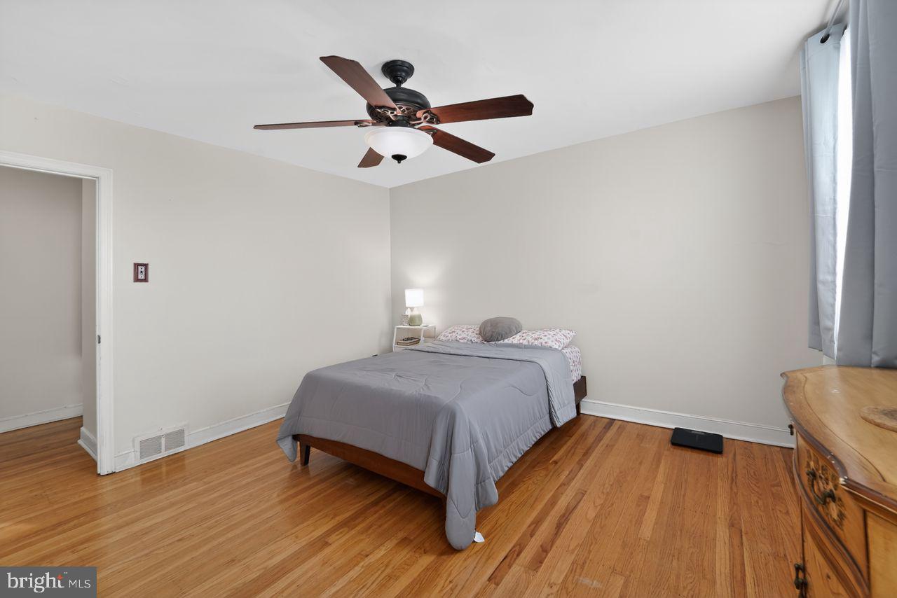 OXFORD CIRCLE - Residential