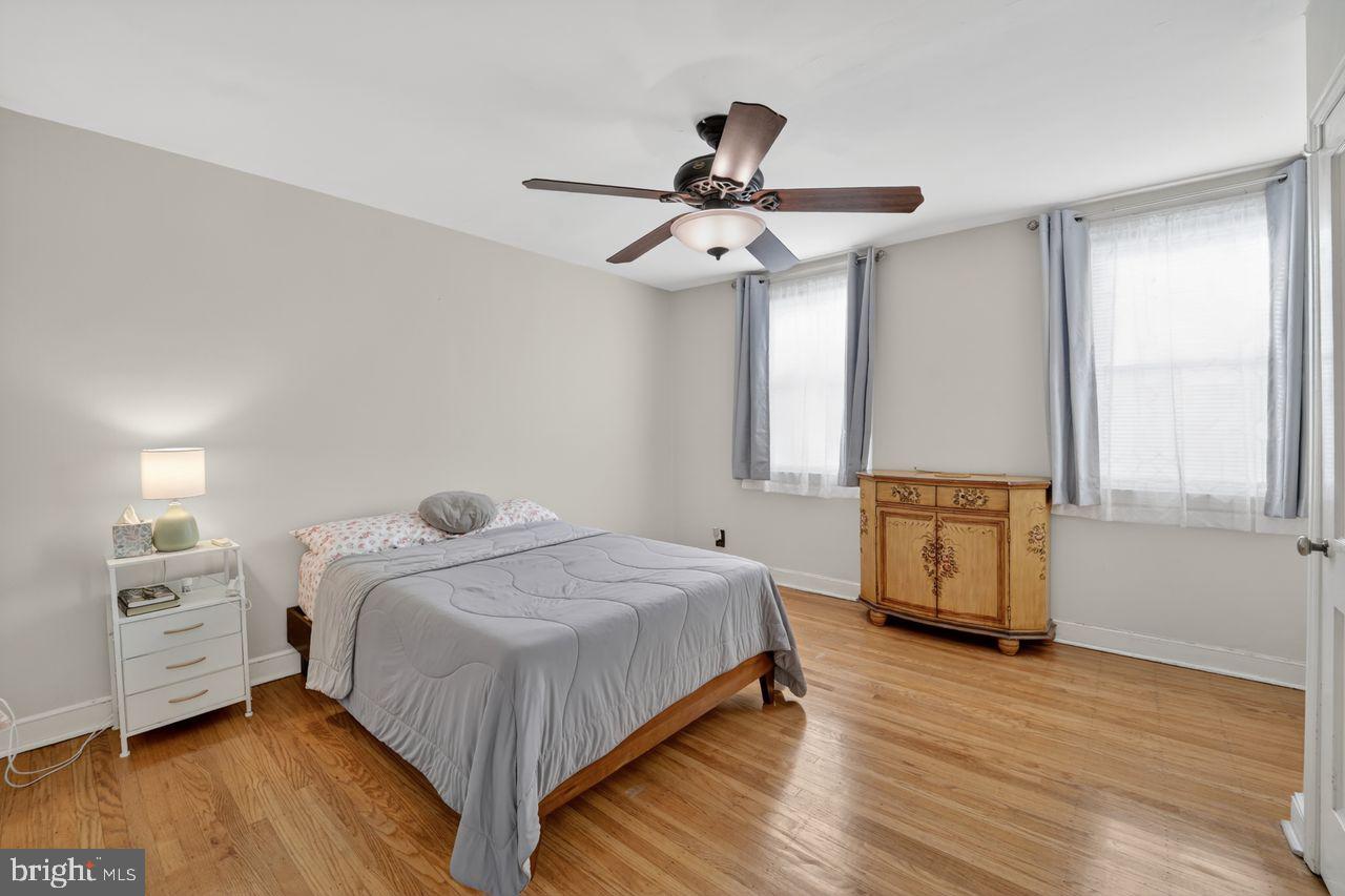 OXFORD CIRCLE - Residential