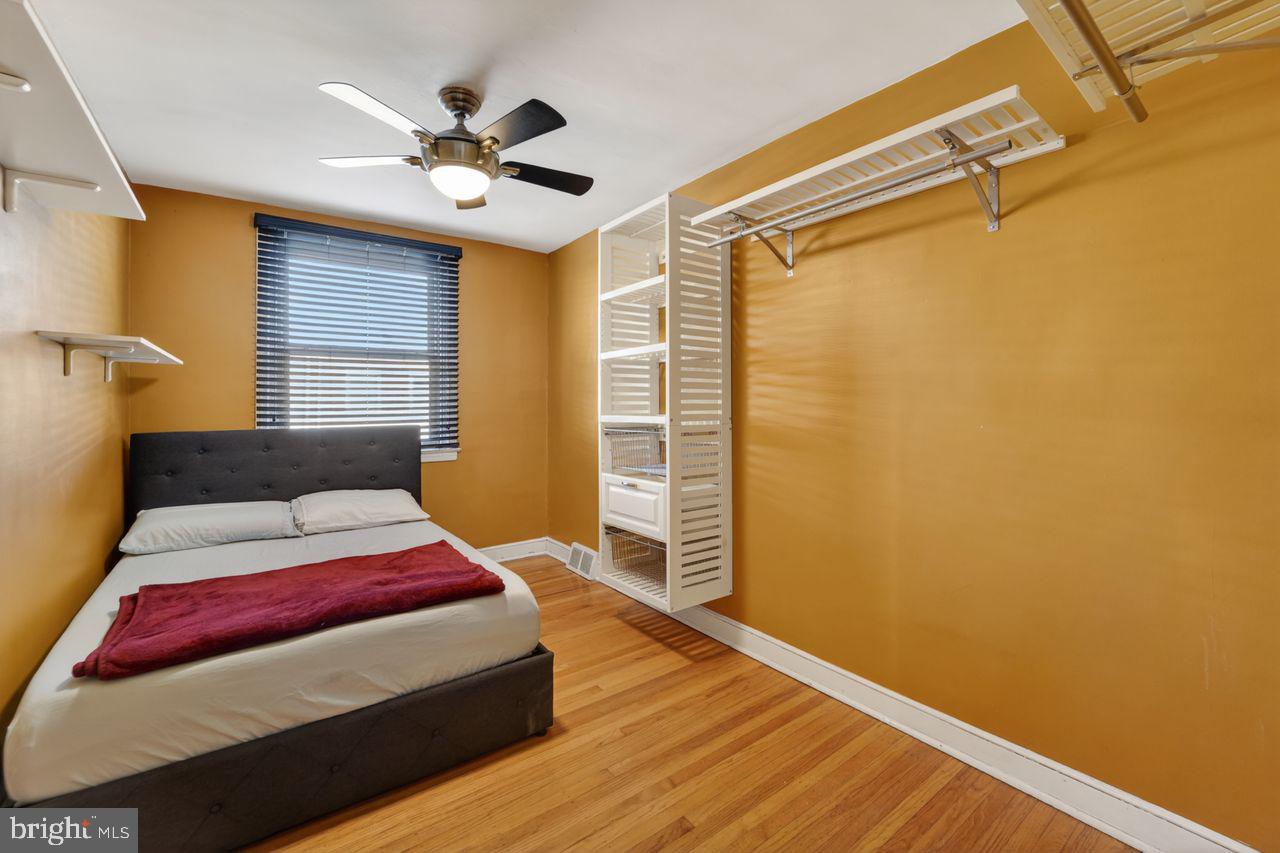 OXFORD CIRCLE - Residential