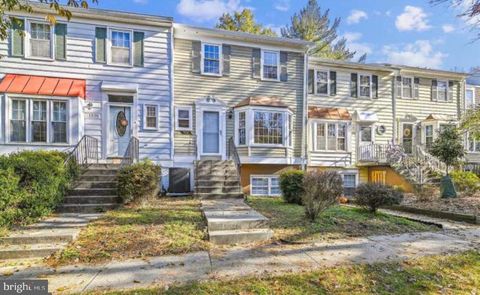 Photo of 1516 Marlborough Court, CROFTON, MD 21114 (MLS # MDAA2127364)
