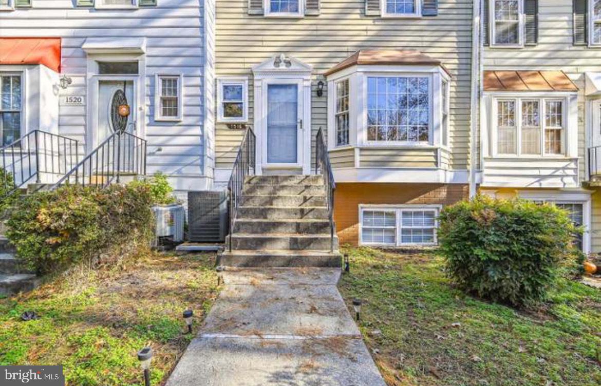 CROFTON MEWS CONDO - Residential