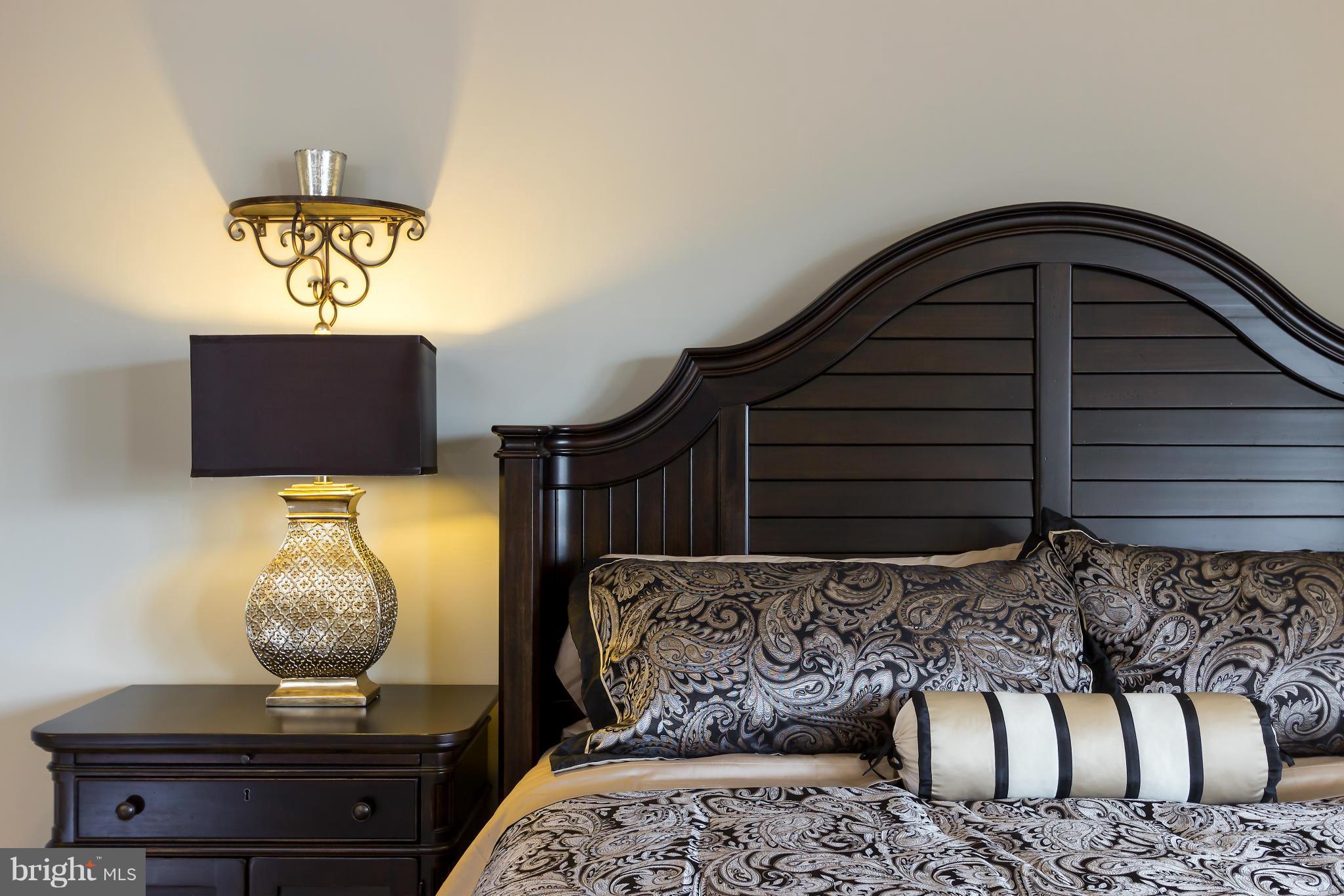 THE VILLAGE OF WASHINGTON TRAIL - Residential