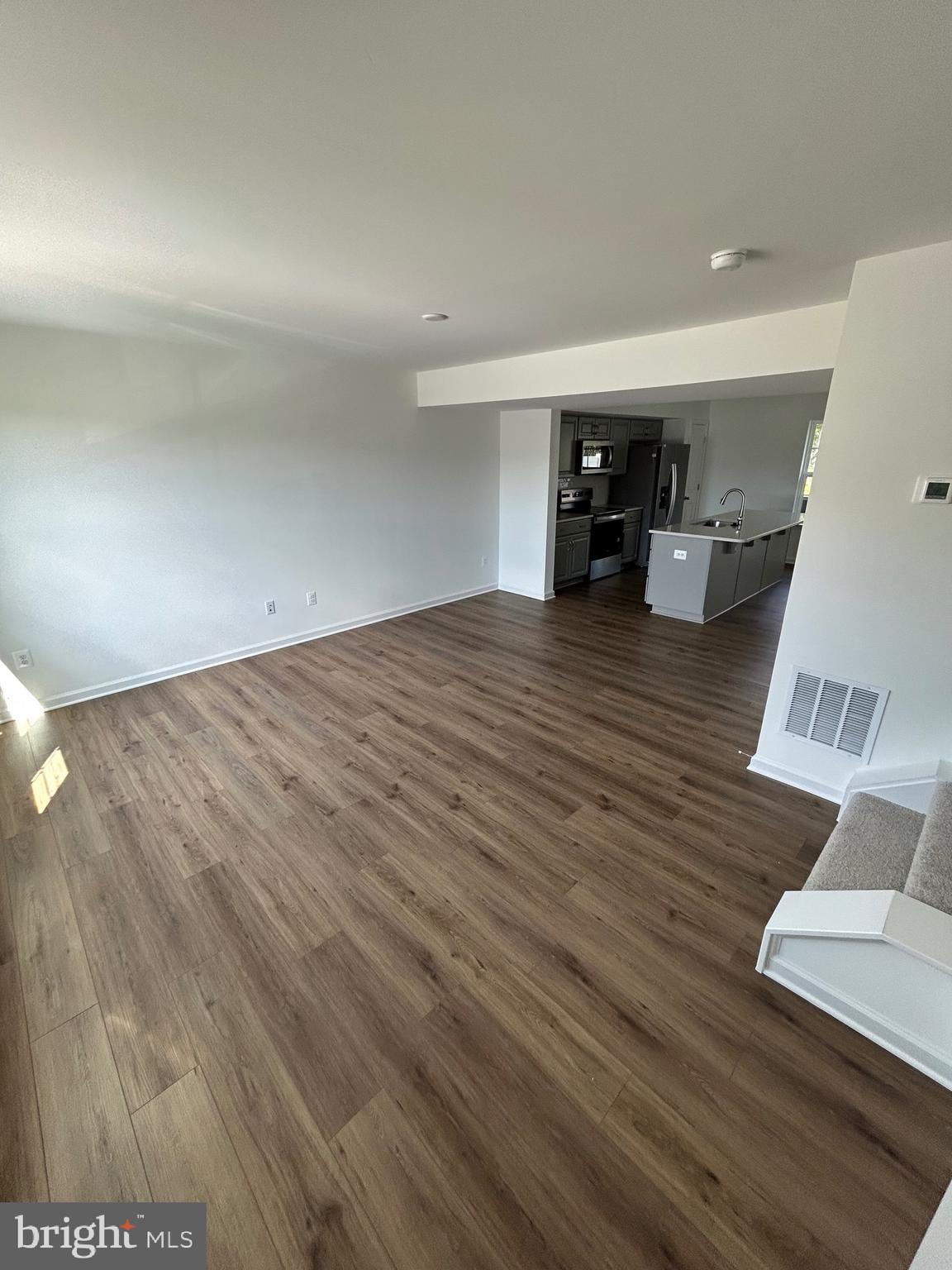 WHISPERING PINES - Residential Lease