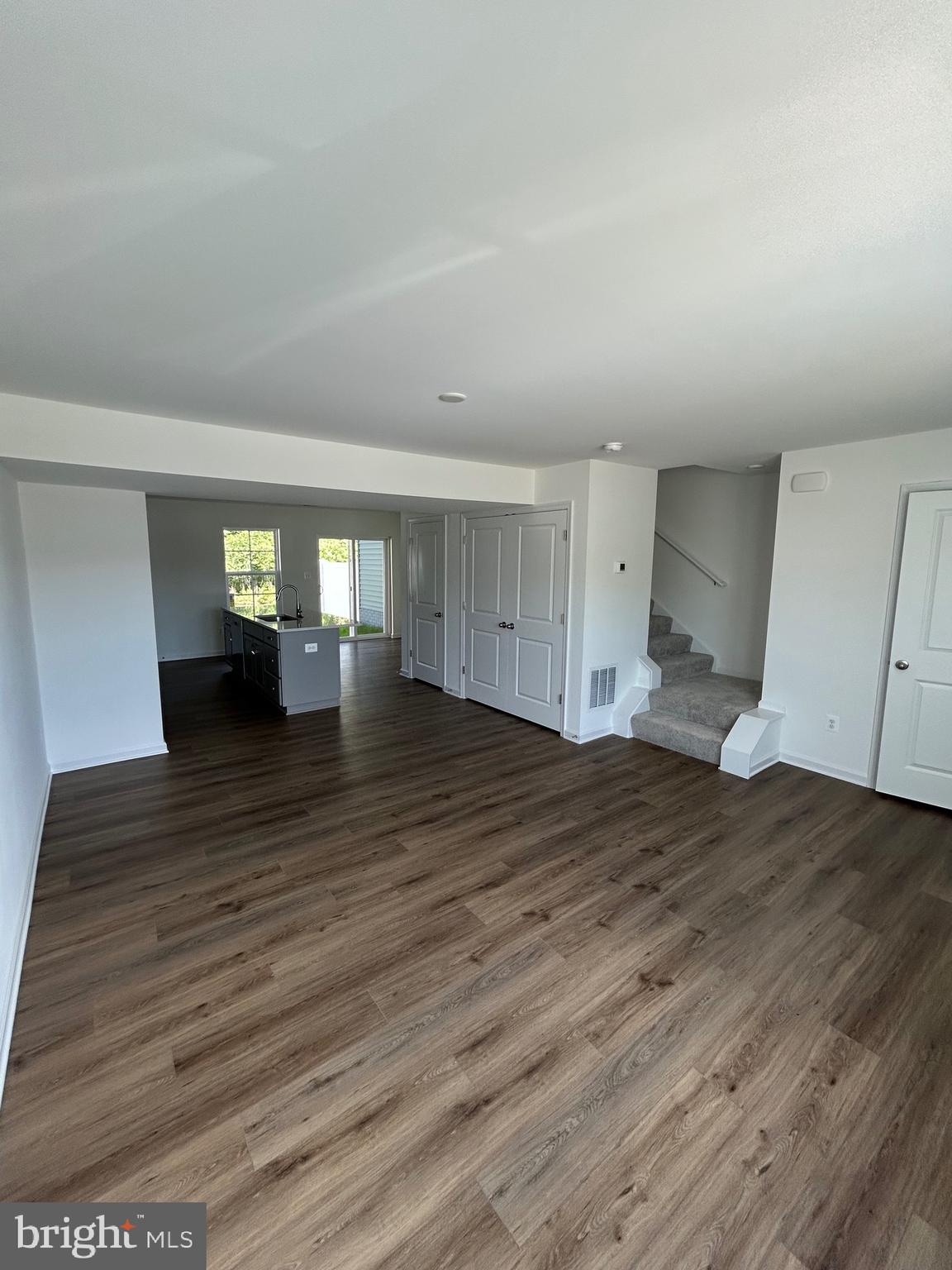 WHISPERING PINES - Residential Lease