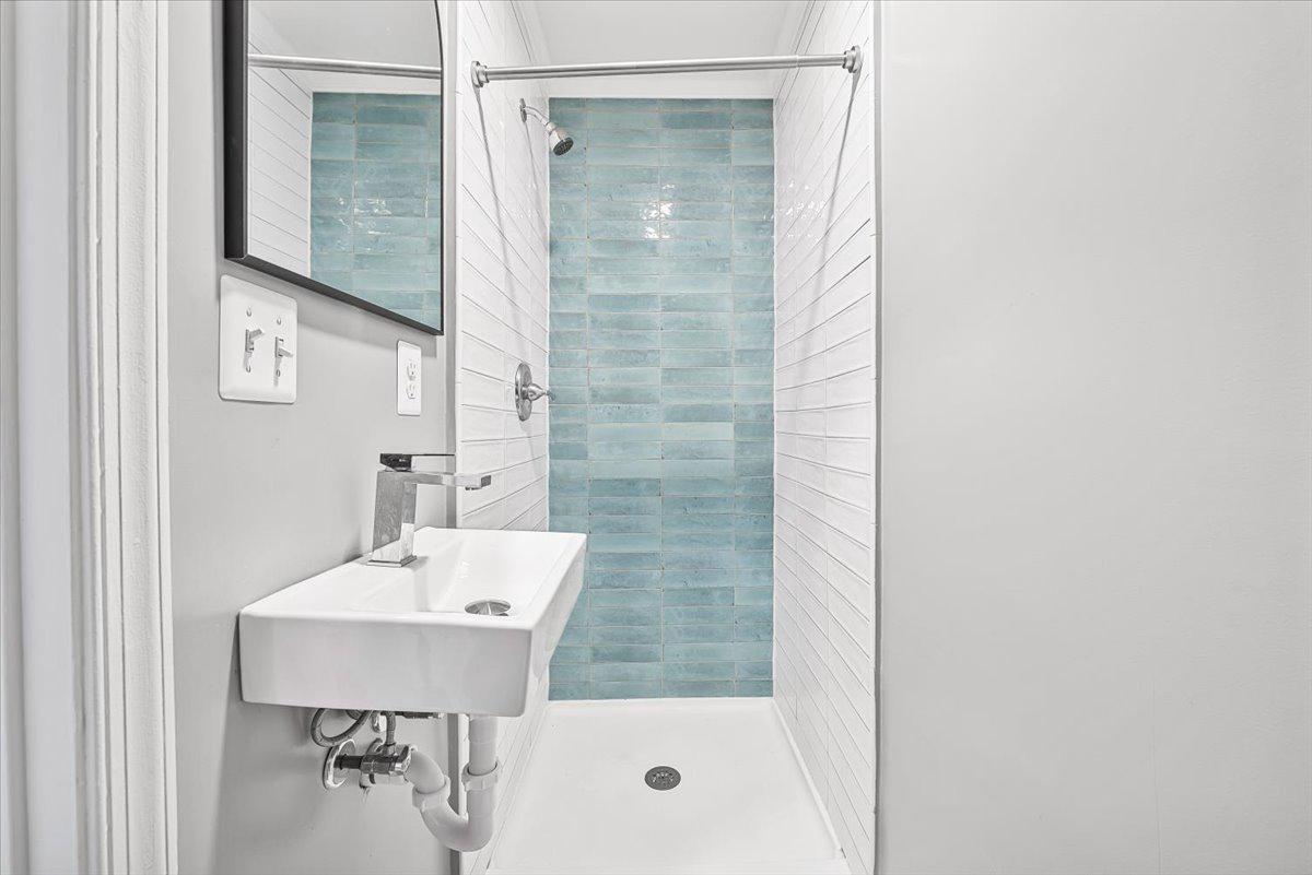 CASHELL MANOR - Residential