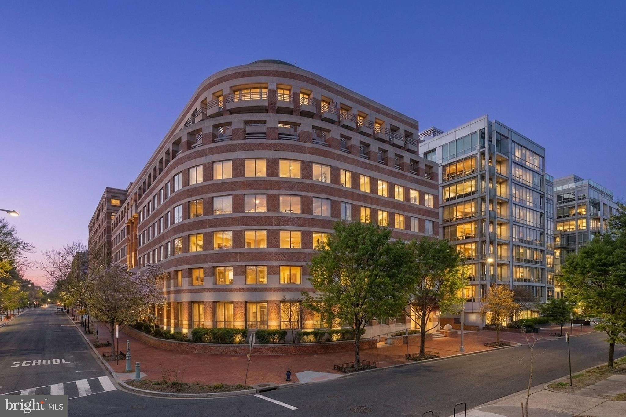 1275 25TH STREET NW 701