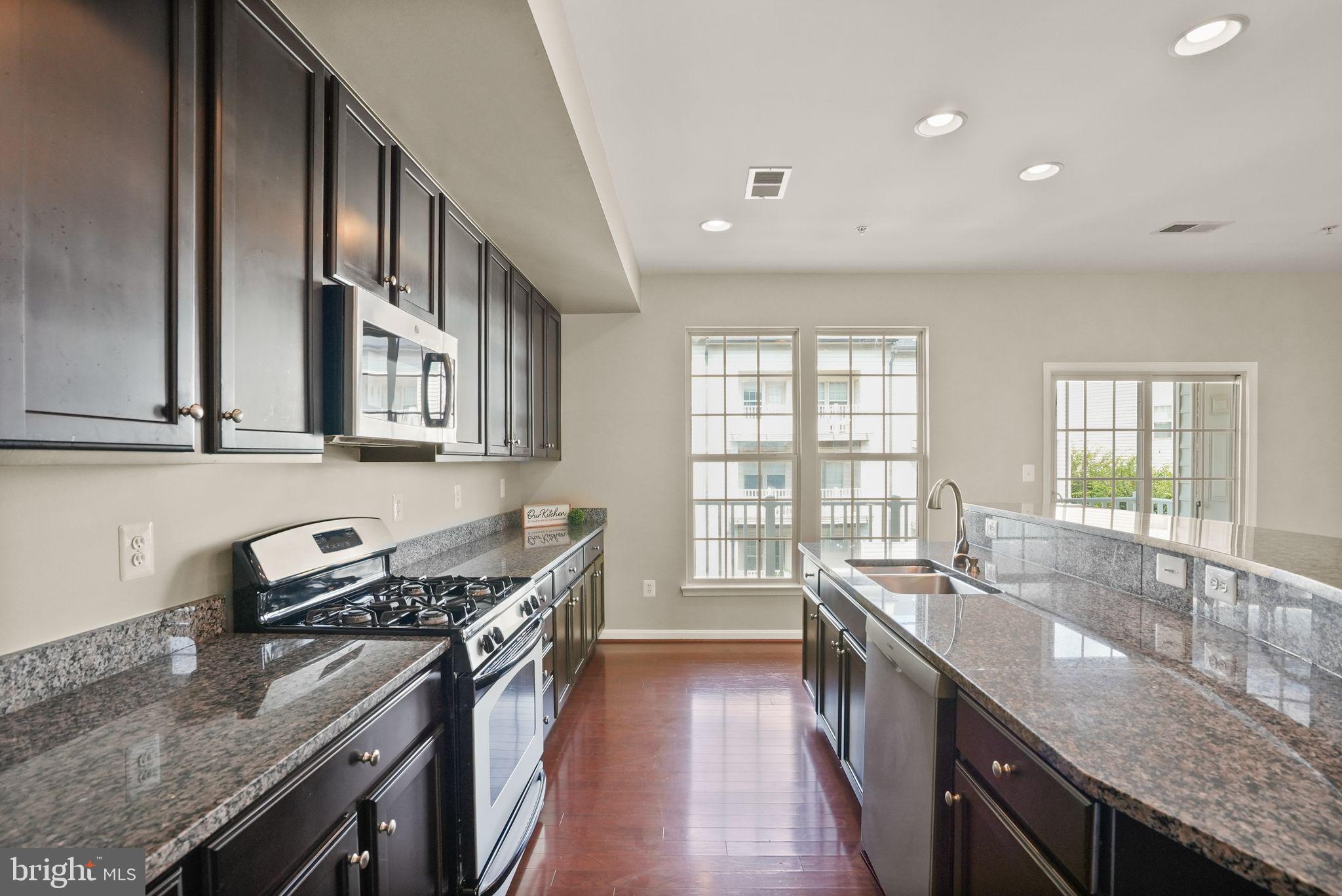 MADISON CRESCENT CONDOMINIUM - Residential