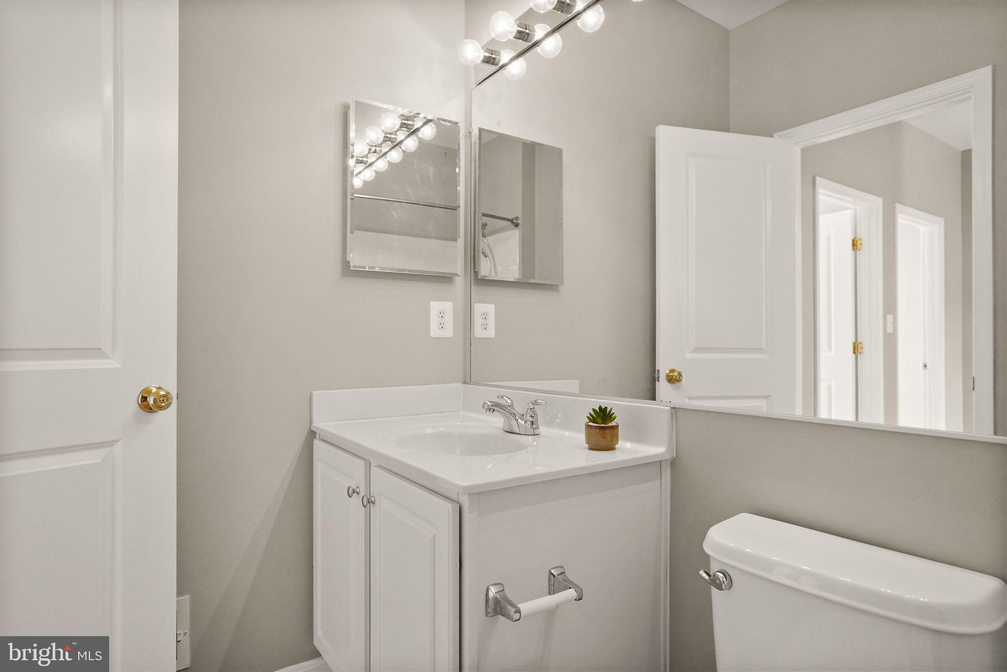 MADISON CRESCENT CONDOMINIUM - Residential