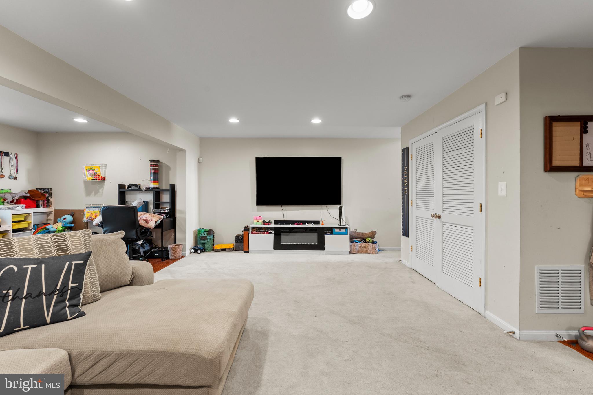 INDEPENDENCE - Residential