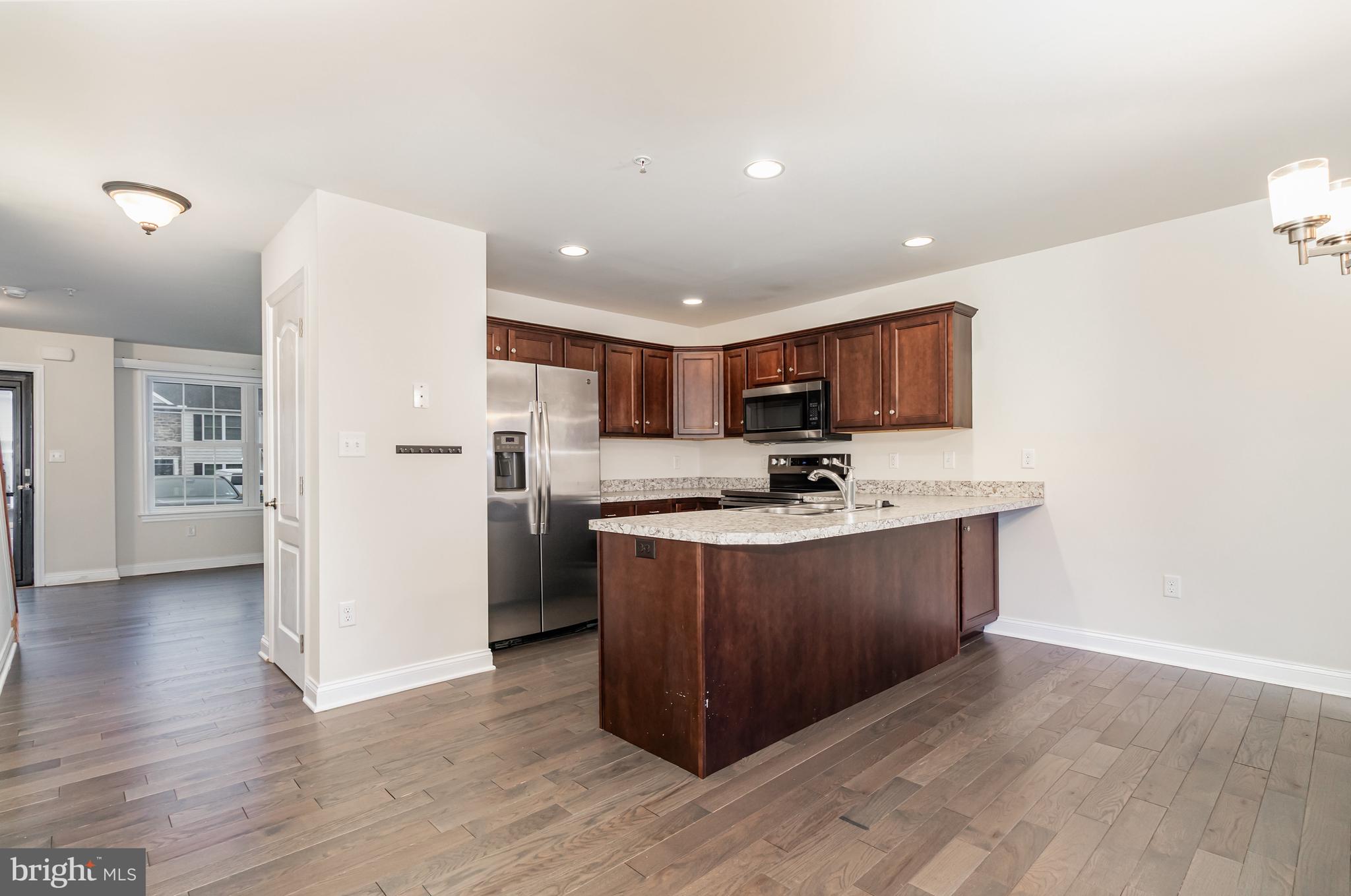 MAPLE RIDGE NORTH - Residential