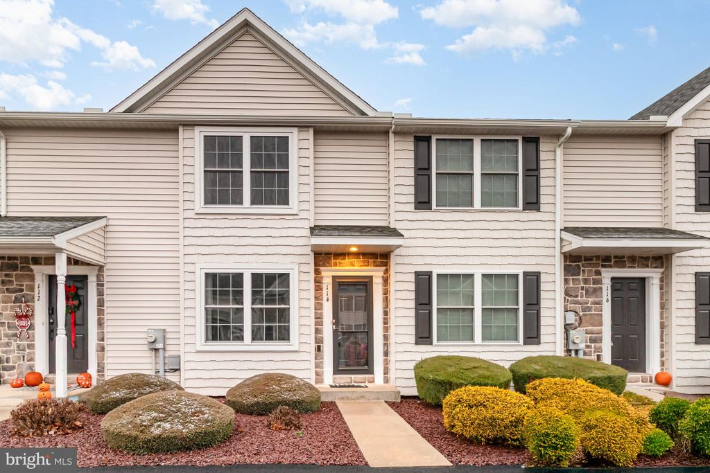Photo of 114 Cedarwood Drive #114, DENVER, PA 17517 (MLS # PALA2079938)