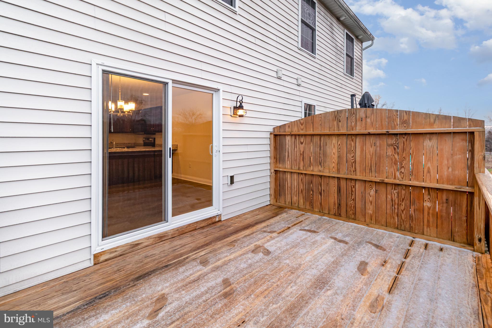 MAPLE RIDGE NORTH - Residential