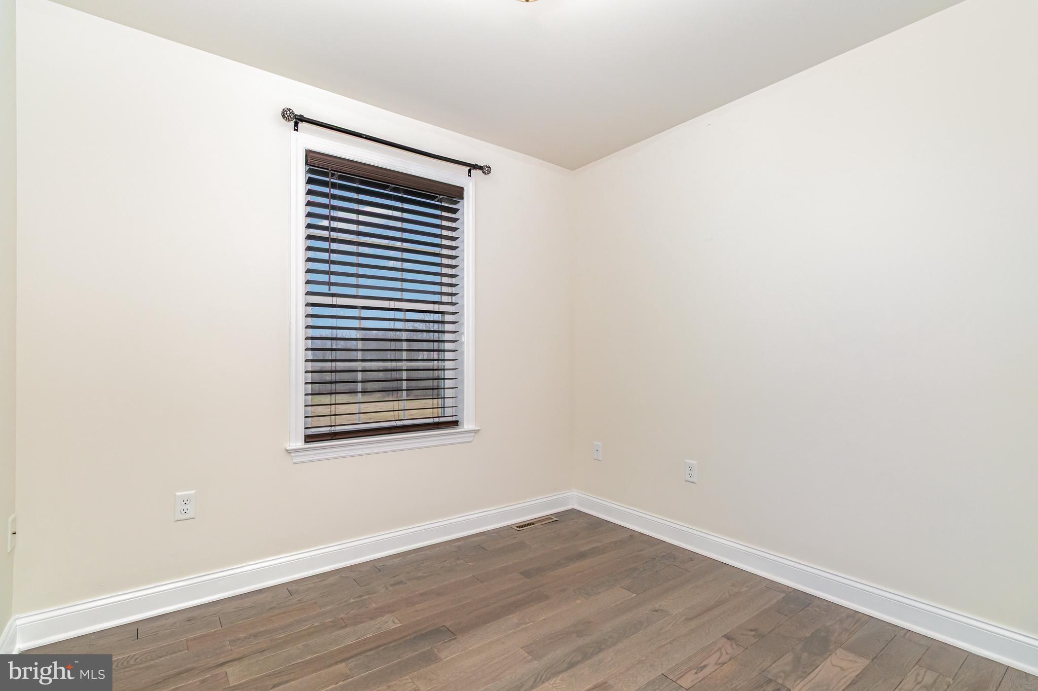 MAPLE RIDGE NORTH - Residential