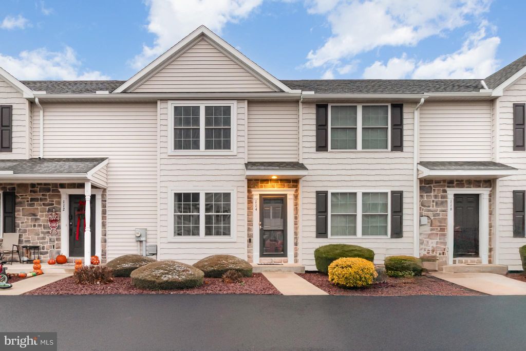Photo of 114 Cedarwood Drive #114, DENVER, PA 17517 (MLS # PALA2079938)