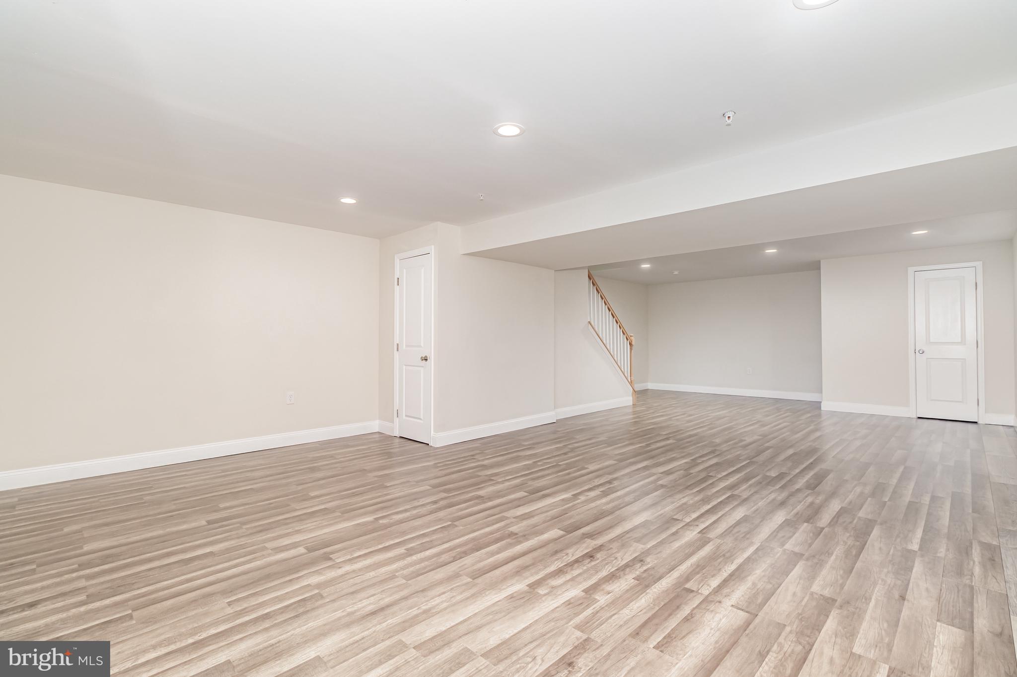 MAPLE RIDGE NORTH - Residential