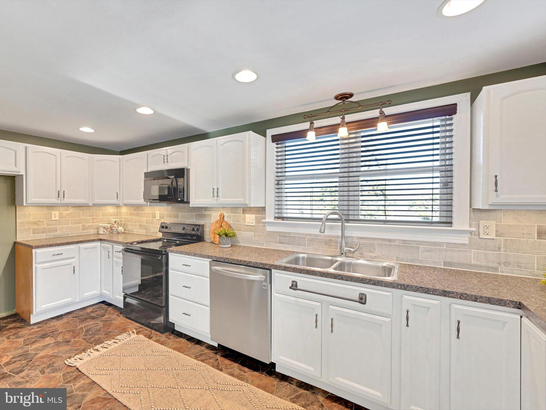 AKRON BOROUGH - Residential