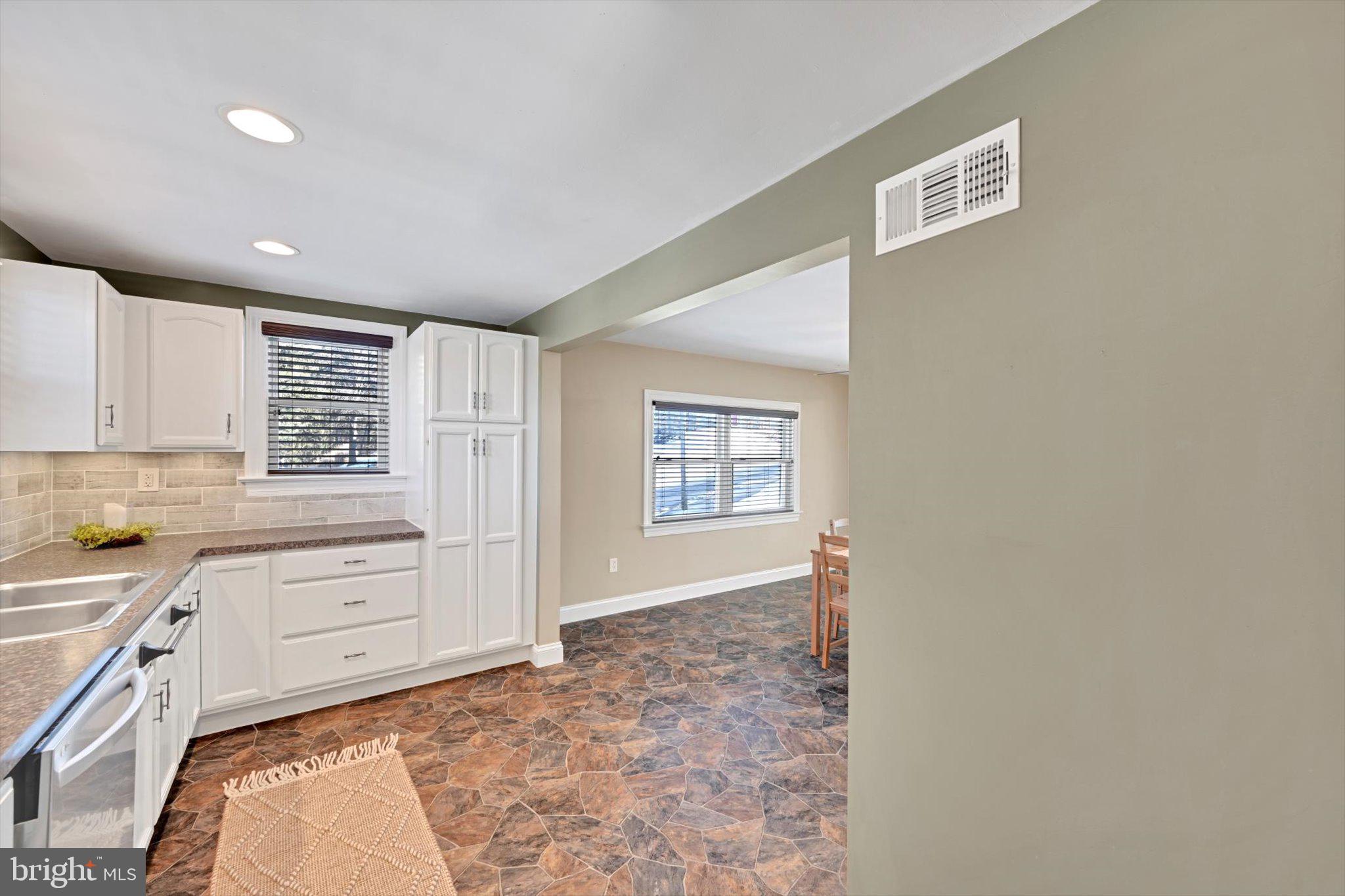 AKRON BOROUGH - Residential