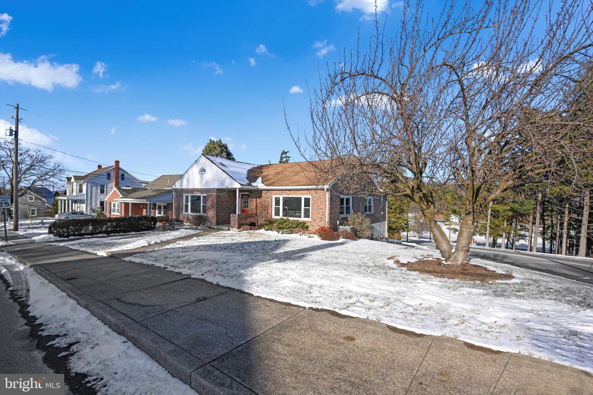 AKRON BOROUGH - Residential