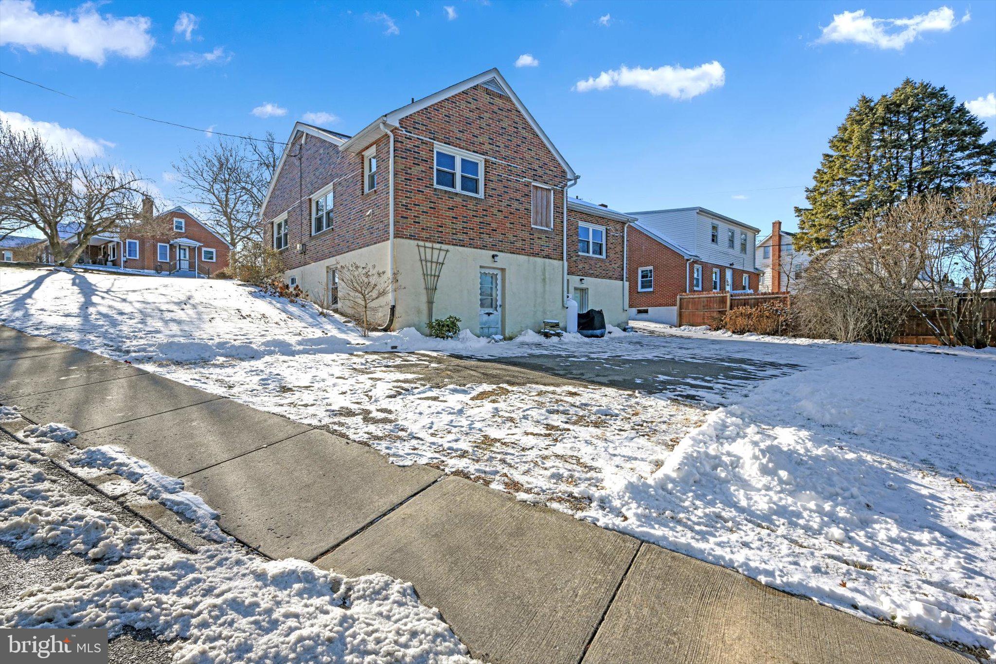 AKRON BOROUGH - Residential