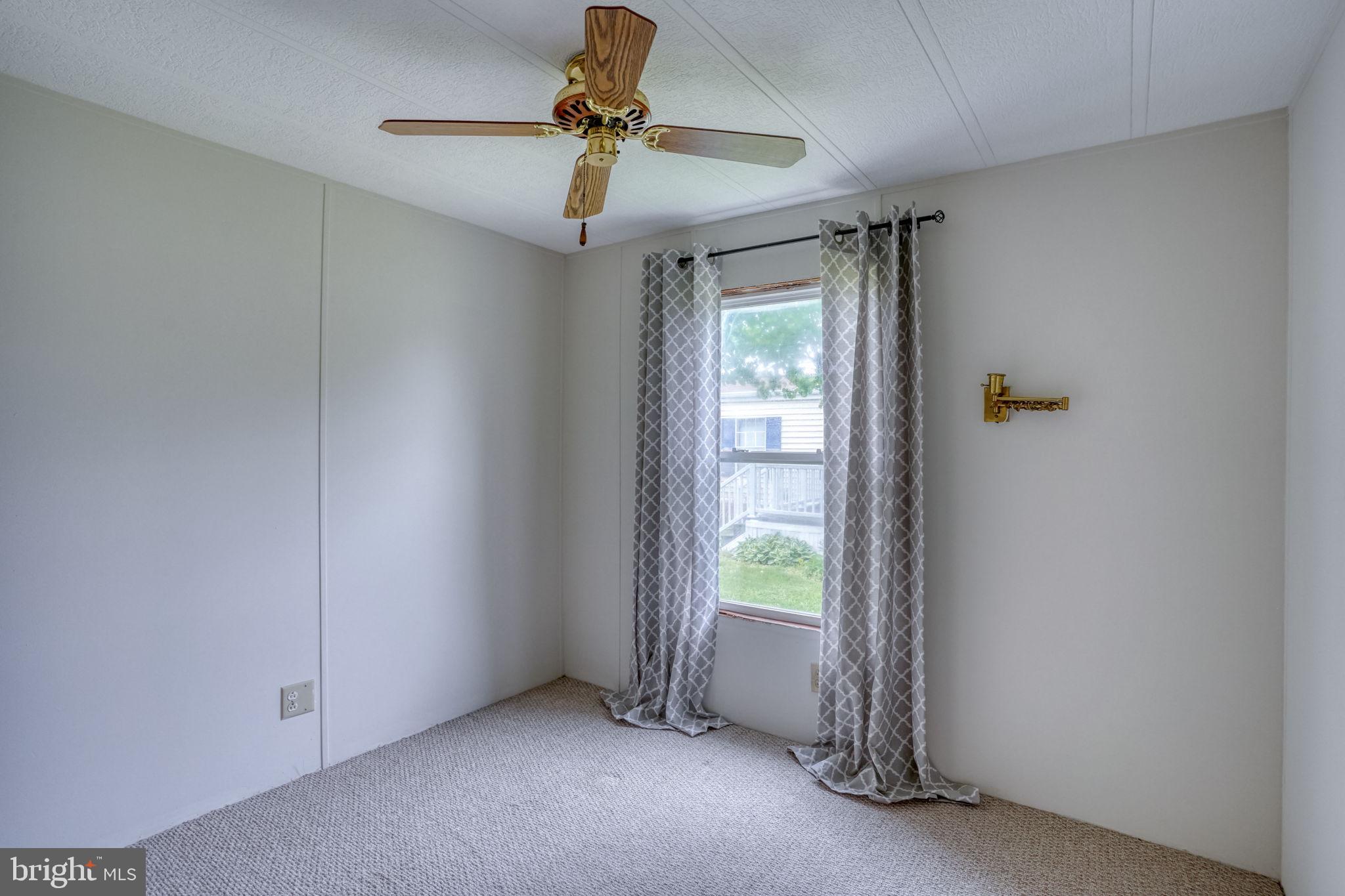 SHADY PARK - Residential