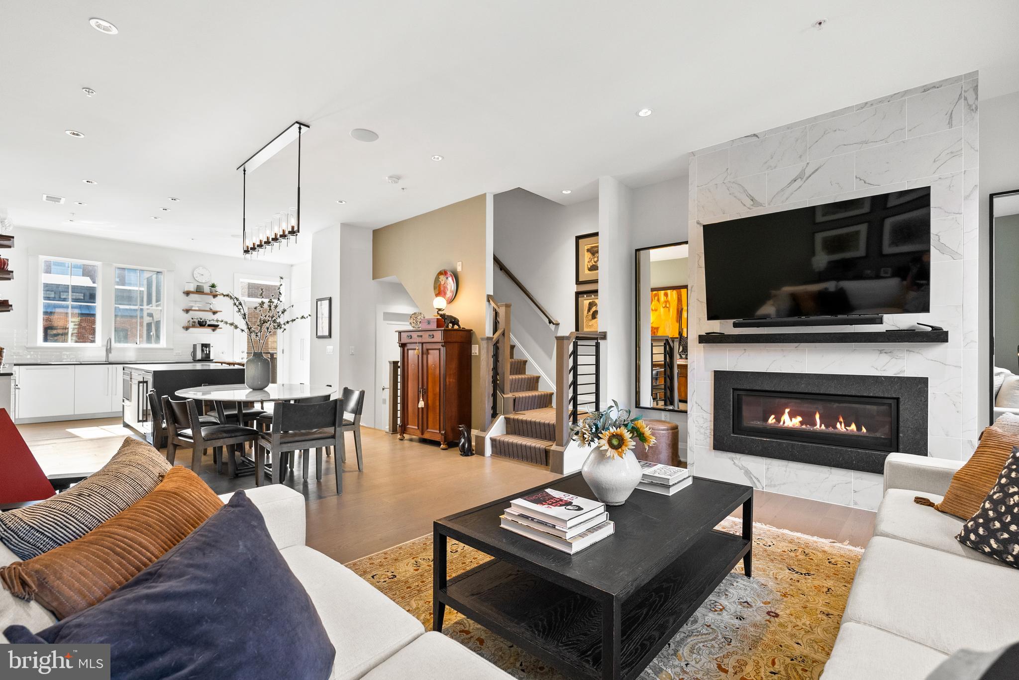 ROBINSON LANDING - Residential