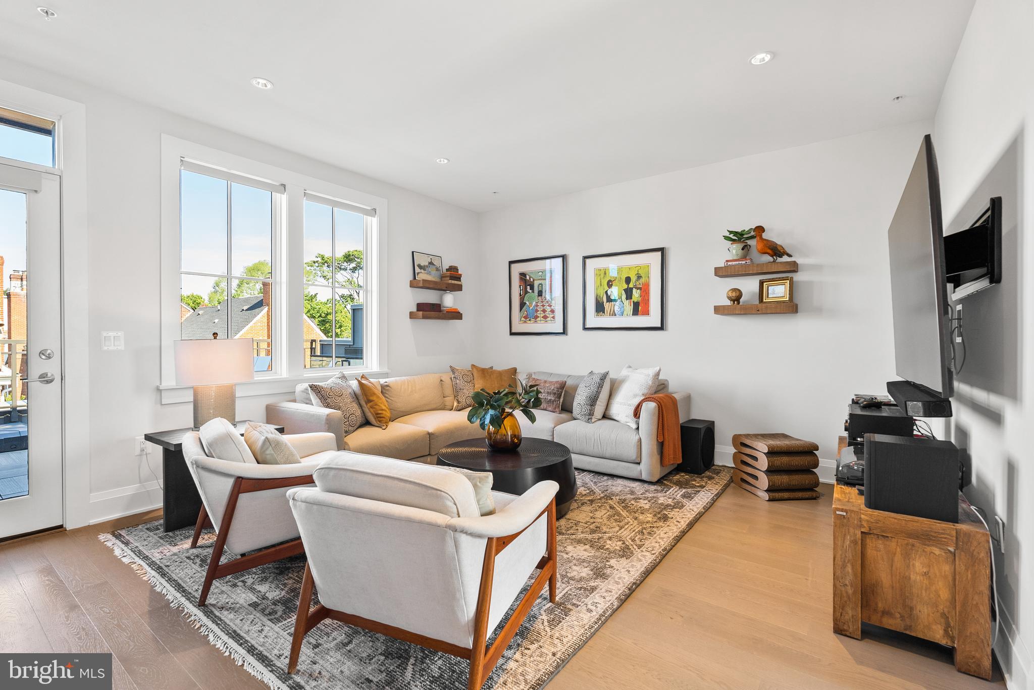 ROBINSON LANDING - Residential