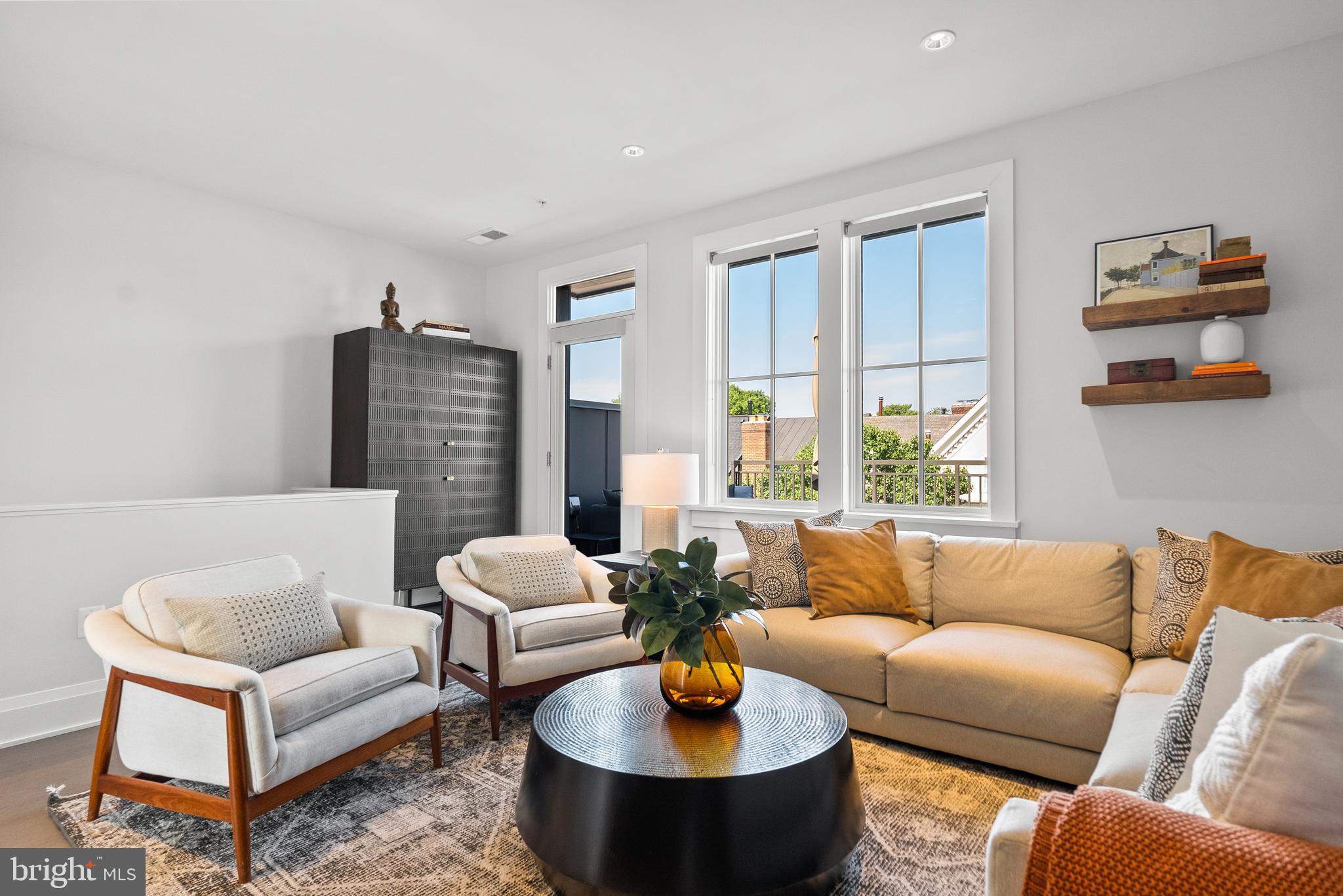 ROBINSON LANDING - Residential