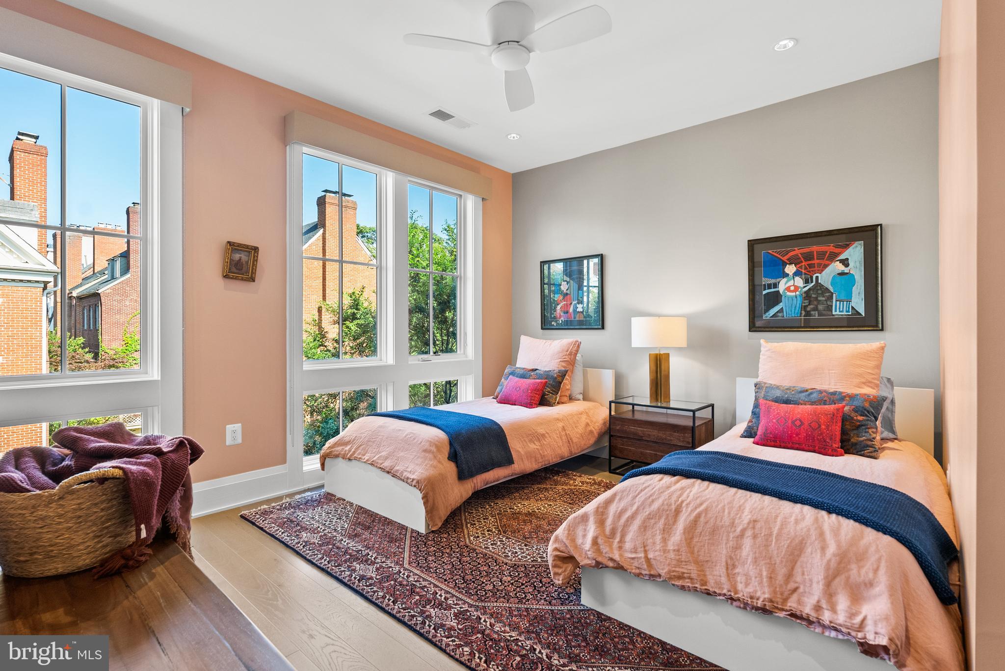 ROBINSON LANDING - Residential